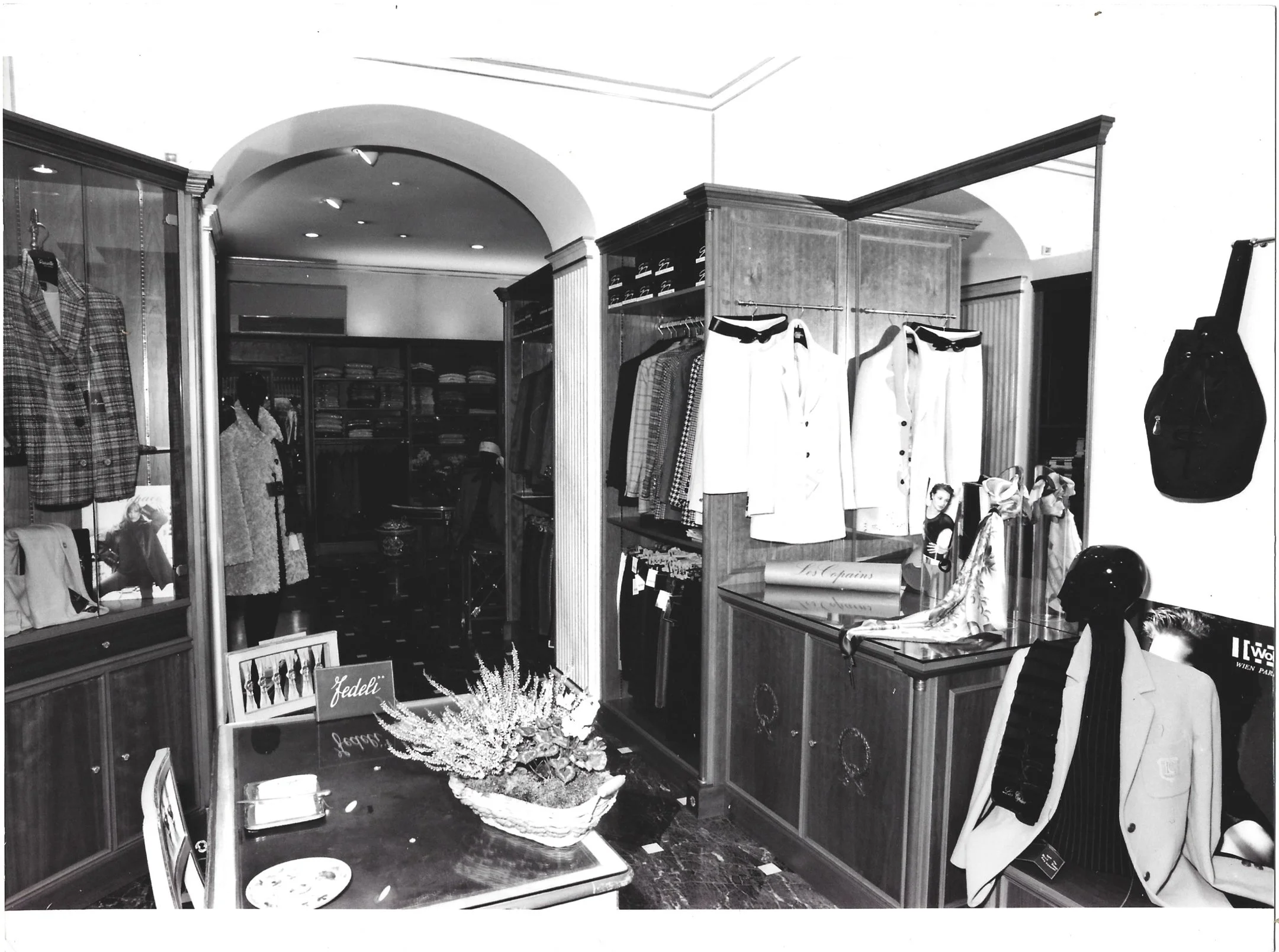 Interno Boutique. Anni 2000
