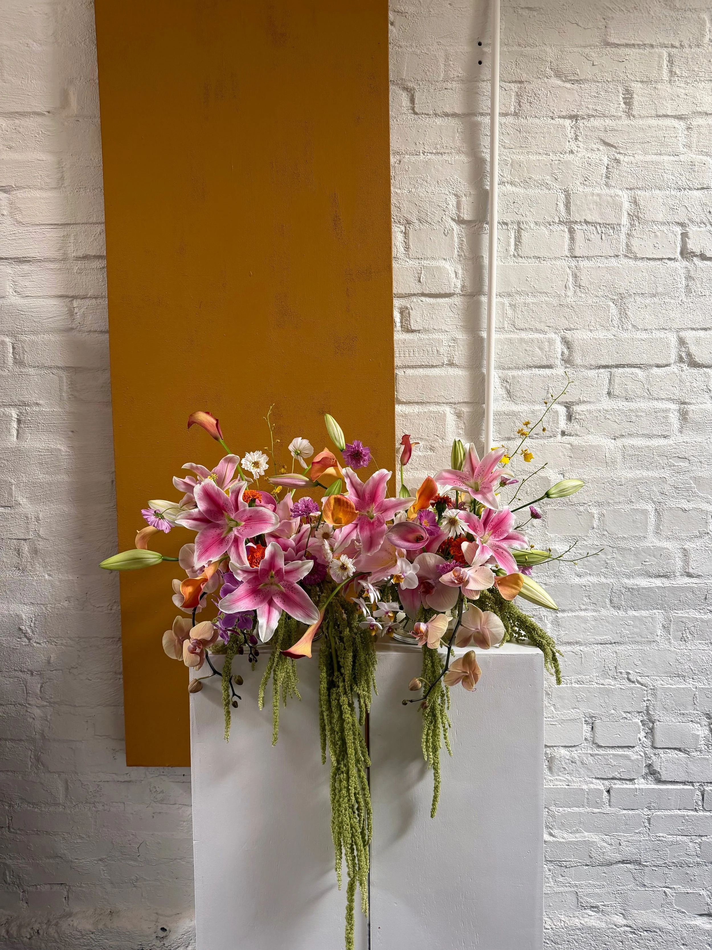 Before the wedding prep for @meghann_tauke and Aleksei! #thecottagerose 
.
.
Kansas City wedding florist | destination wedding florist | full service wedding florist | event florist | #ferrellholdingflowers | #thecottagerosebridalbouquet | September 
