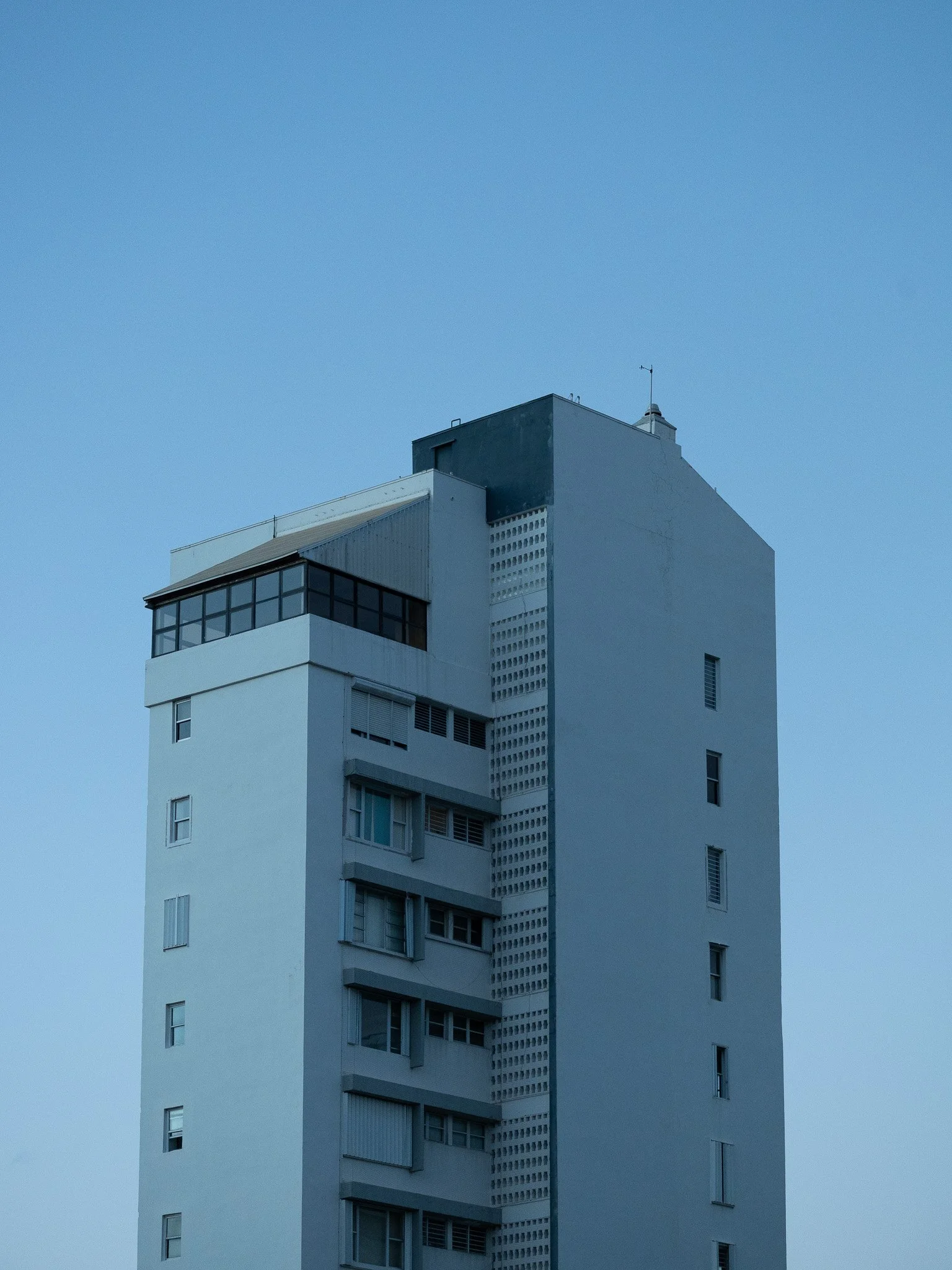 Building in Puerto Rico (edit).jpg