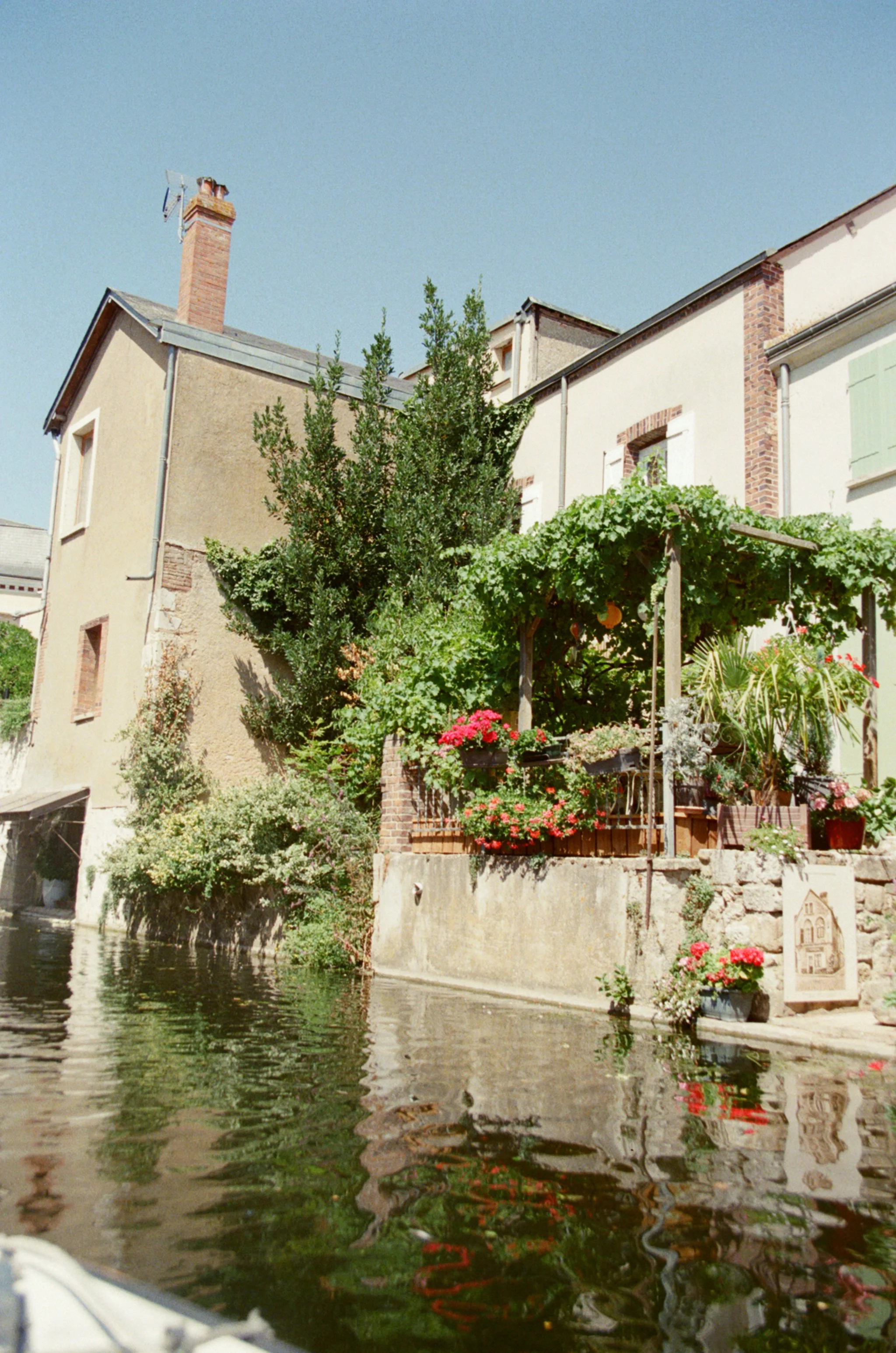 000037720035 copy.jpg
