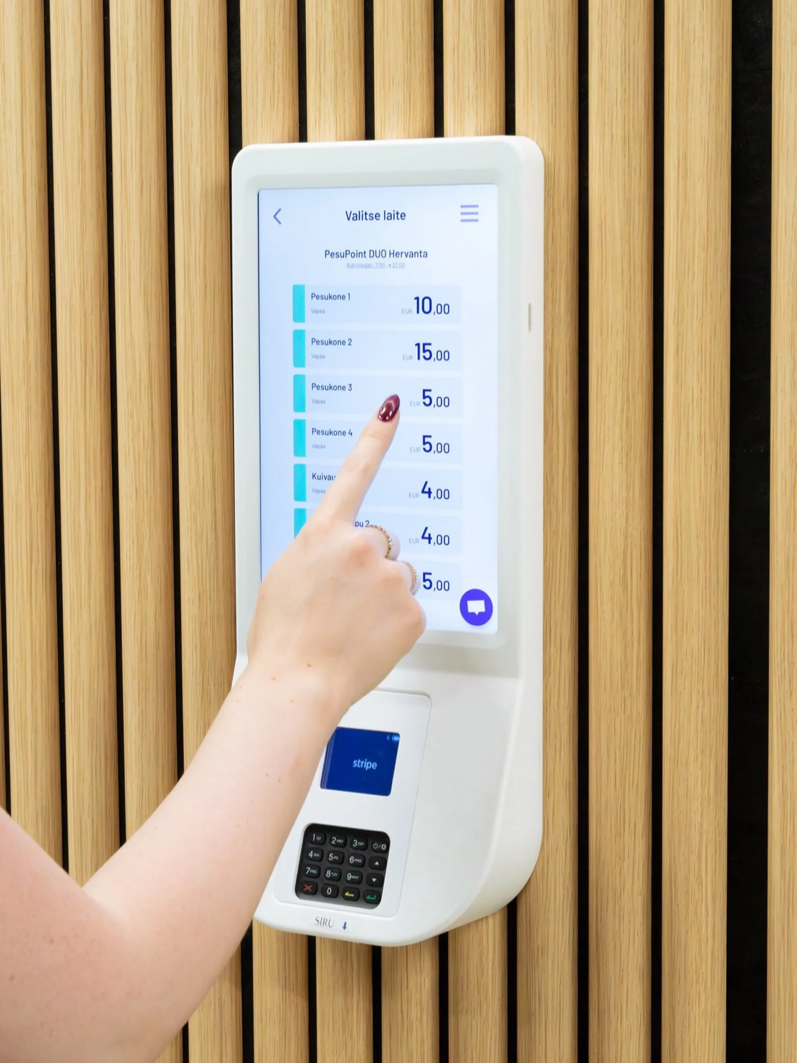 PesuPointissa voit maksaa l&auml;himaksulla tai PIN-koodilla juuri sinulle sopivalla tavalla:

🫧 Pankki- ja luottokortilla
🫧 Apple Paylla
🫧 Google Paylla

Lis&auml;ksi k&auml;yt&ouml;ss&auml;mme on Airwallet-sovellus, jolla voit maksamisen lis&aum