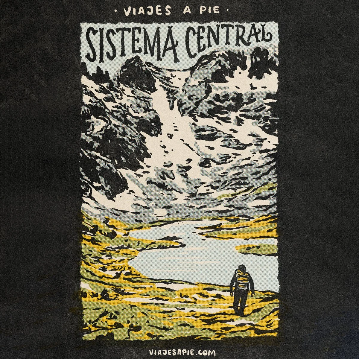 Un cartel que dice "Viajes a pie, Sistema Central" con una ilustración de una persona caminando por un paisaje montañoso y un lago, con un cielo nublado en el fondo.