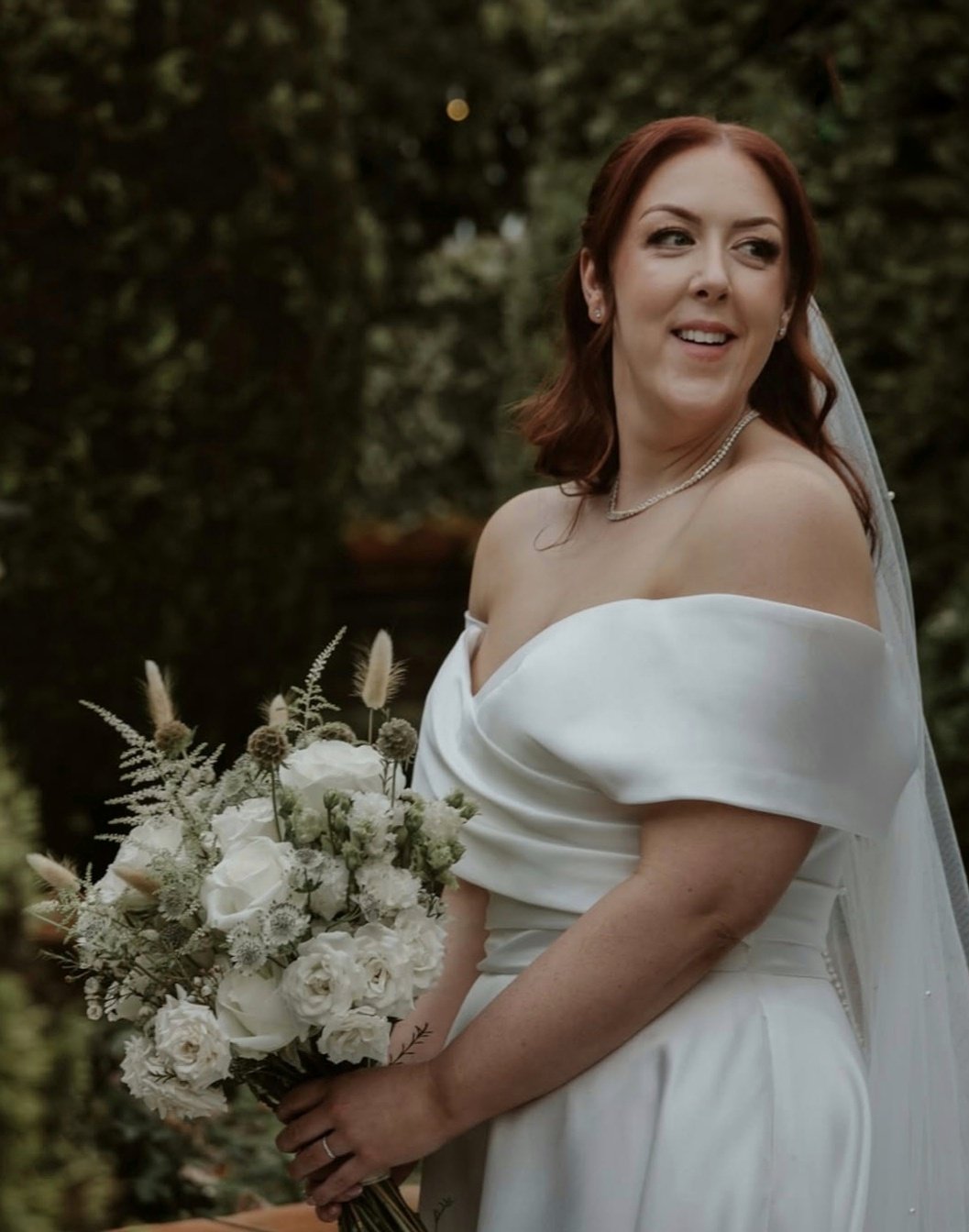 white whimsical natural bridal bouquet wedding flowers inspiration