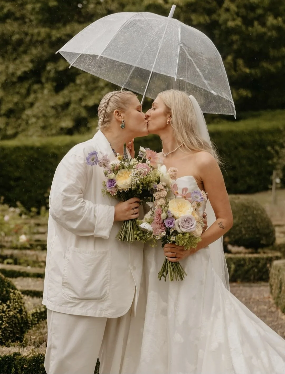 pastel summer wedding flowers florist northwest 