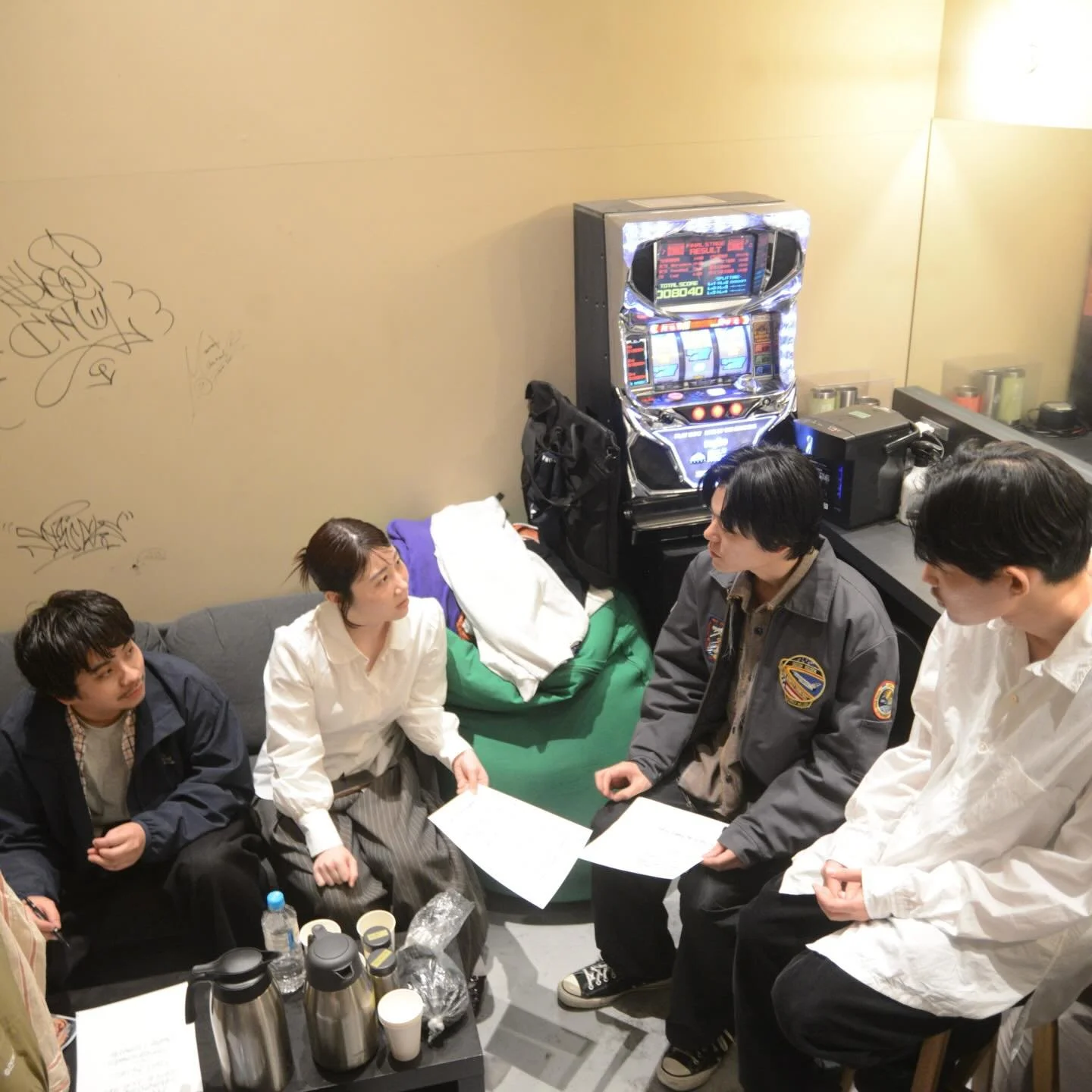 ◤ OFFICIAL PLAYLIST ◢

Opening &amp; Closing Music (3-hour set) for
&ldquo;Wearing the inside out &bull; Part ii&rdquo; (Presented by Yuragi)

&ldquo;Wearing the inside out &bull; Part ii"
会場で使用したBGMのプレイリストを公開📝

Selected by @pagestwin 
Cover ph