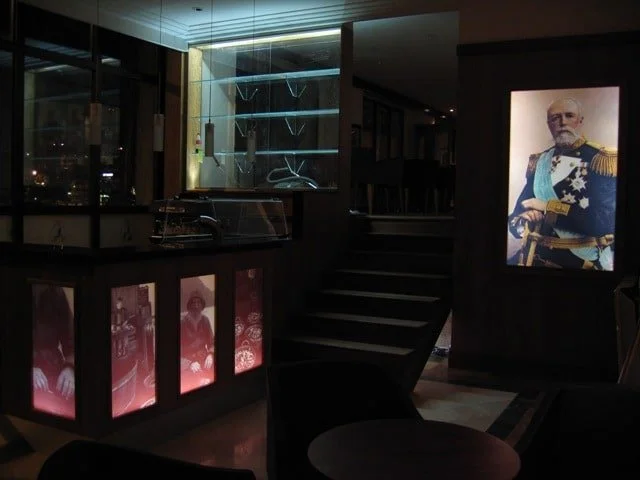 King Oscar bar