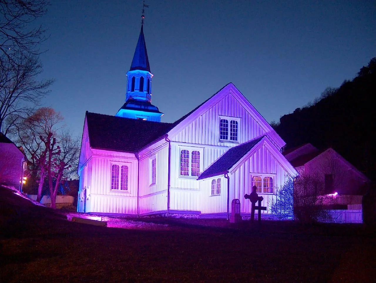 risor-kirke-belysning.jpg