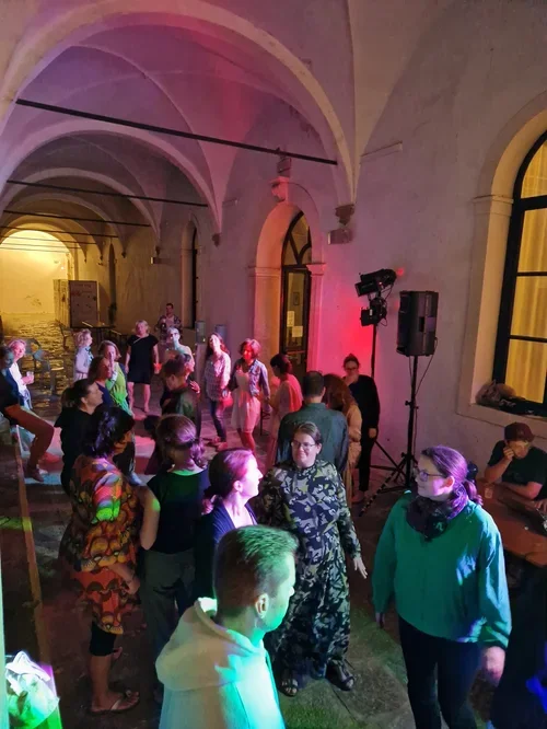 Party-W2_mfc23-11.webp