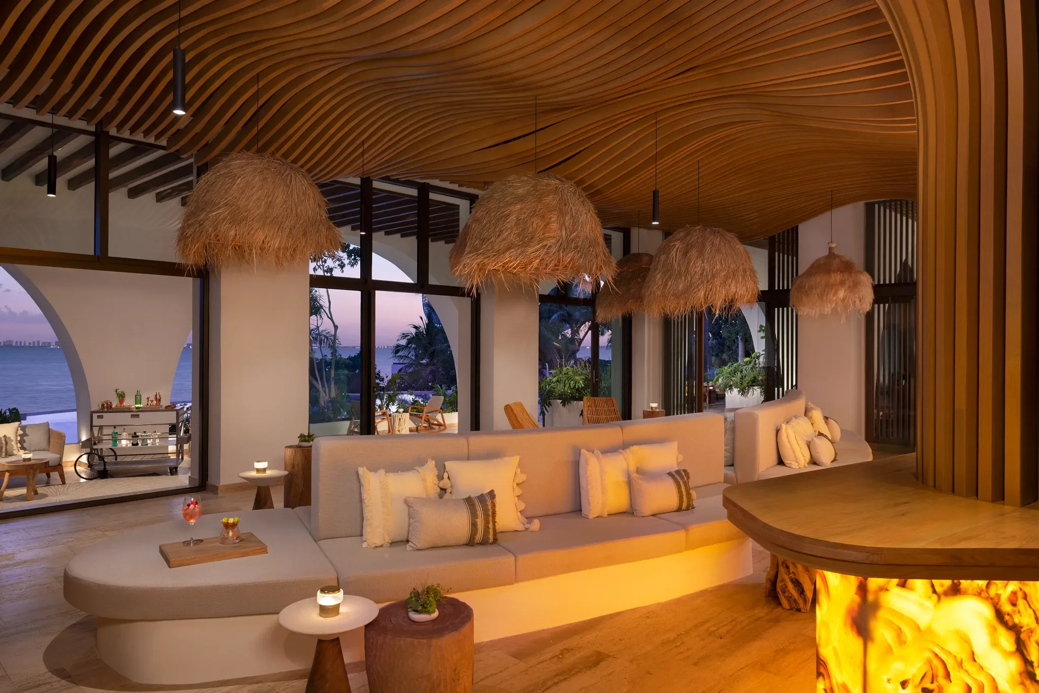 SEIIM-BAR-Isola-Lounge-2A-CB.webp