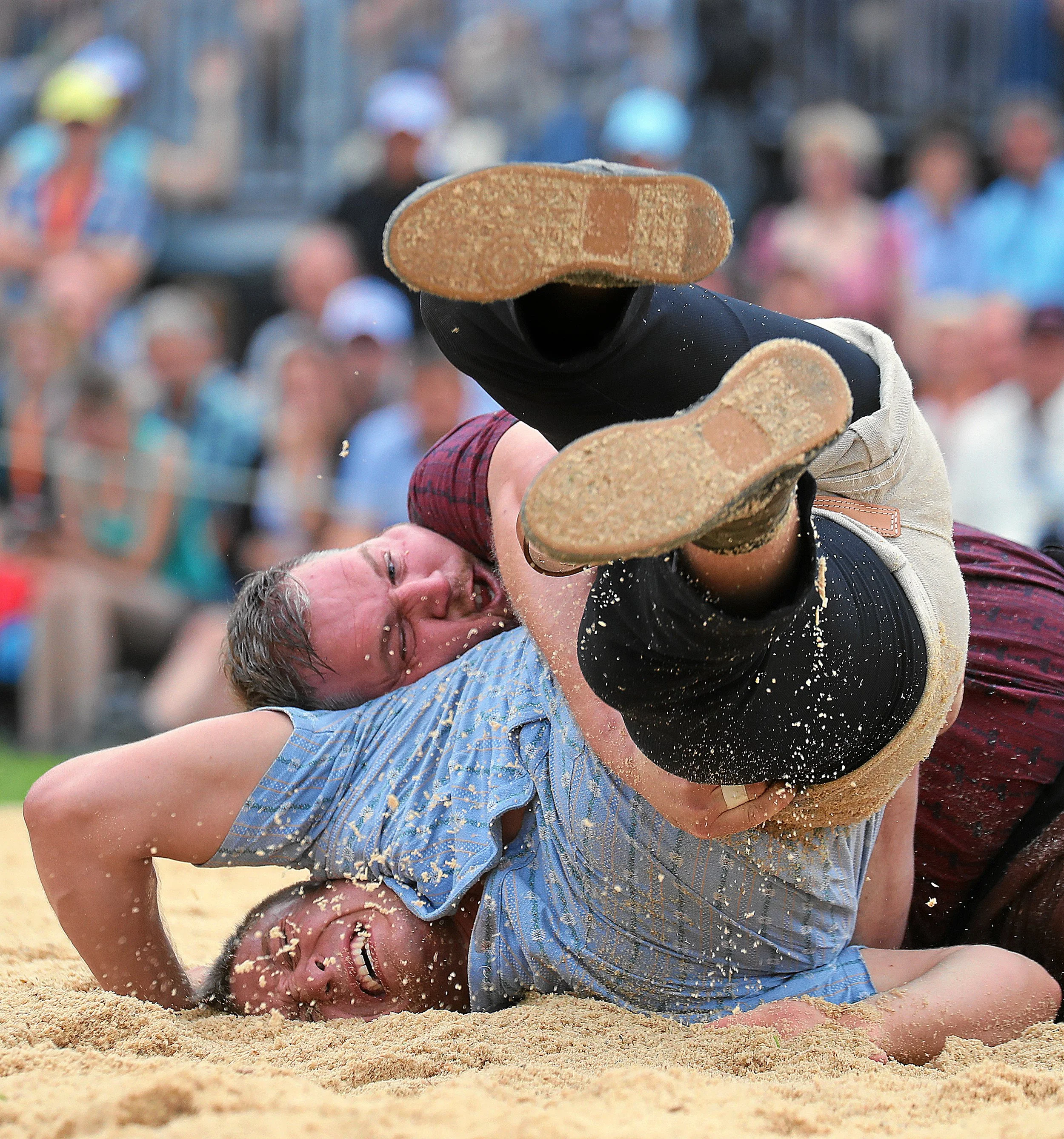 Unspunnen Schwinget 2017. Christian Stucki schwingt gegen Curdin Orlik