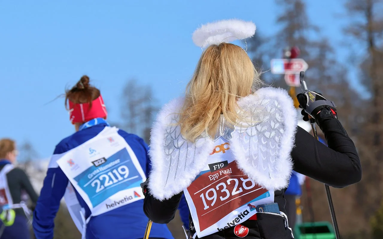 Engadin Skimarathon 2022. Auch Engel laufen mit...