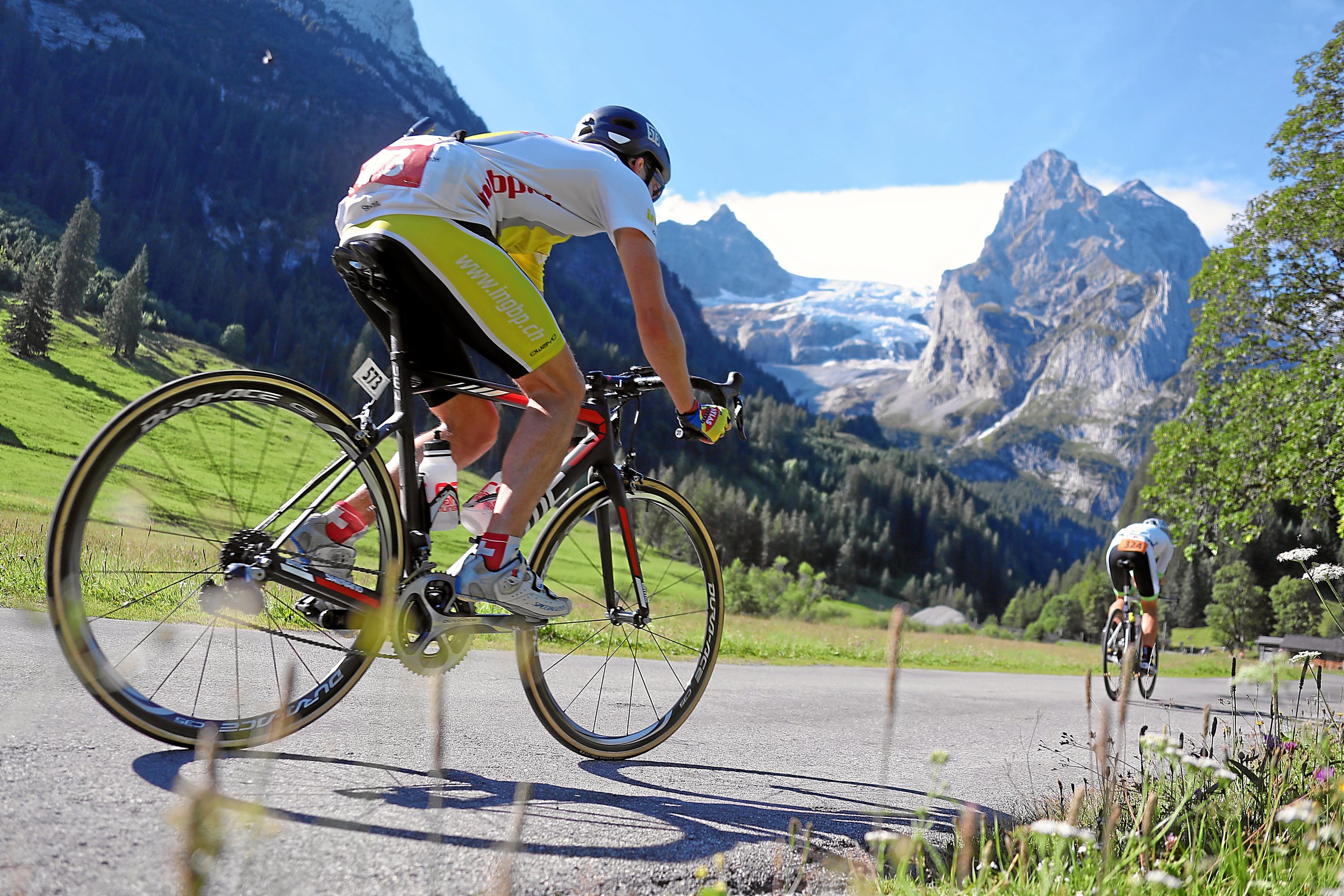 Inferno Triathlon Interlaken. Biker vor Grosser Scheidegg