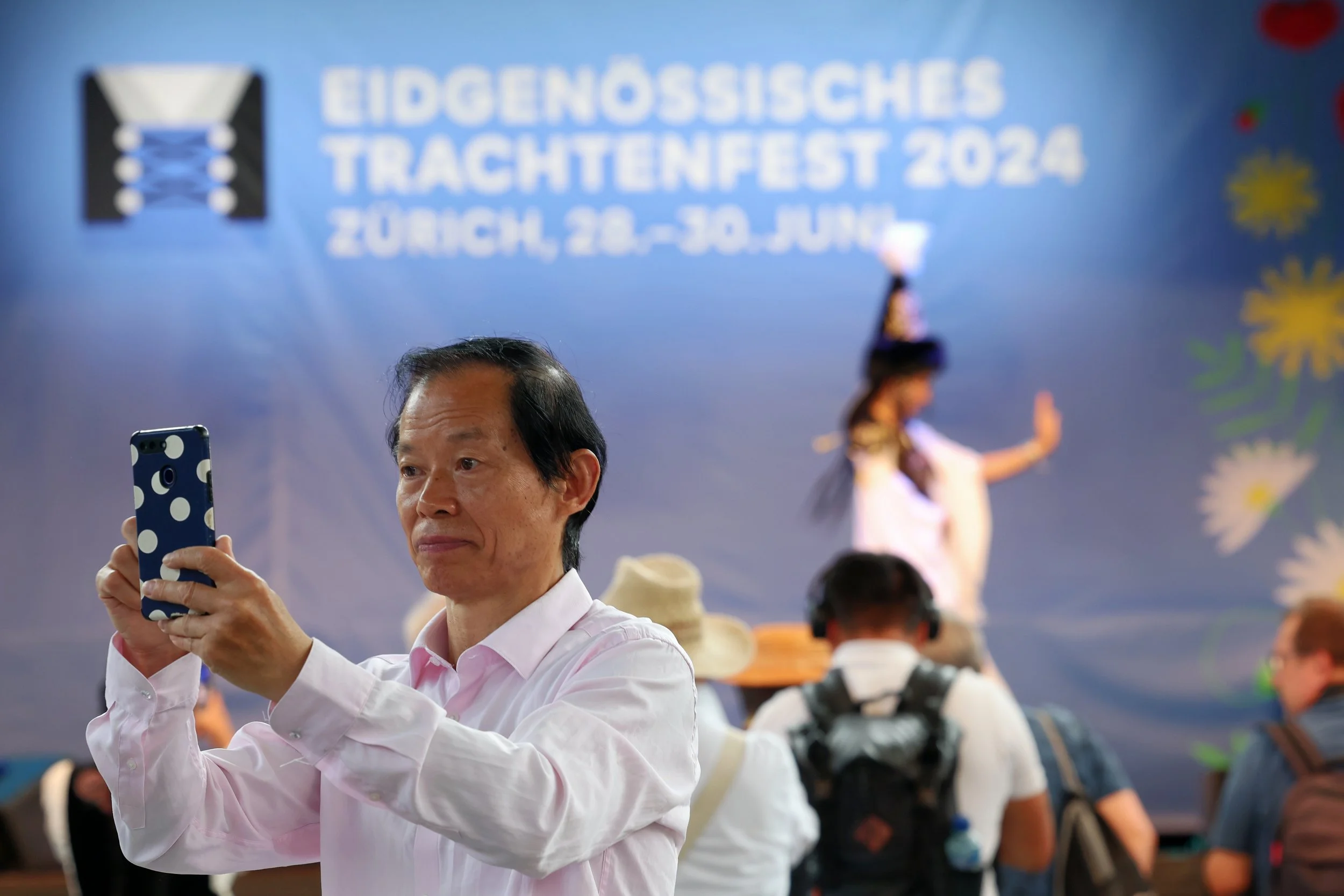 AW013110.JPG