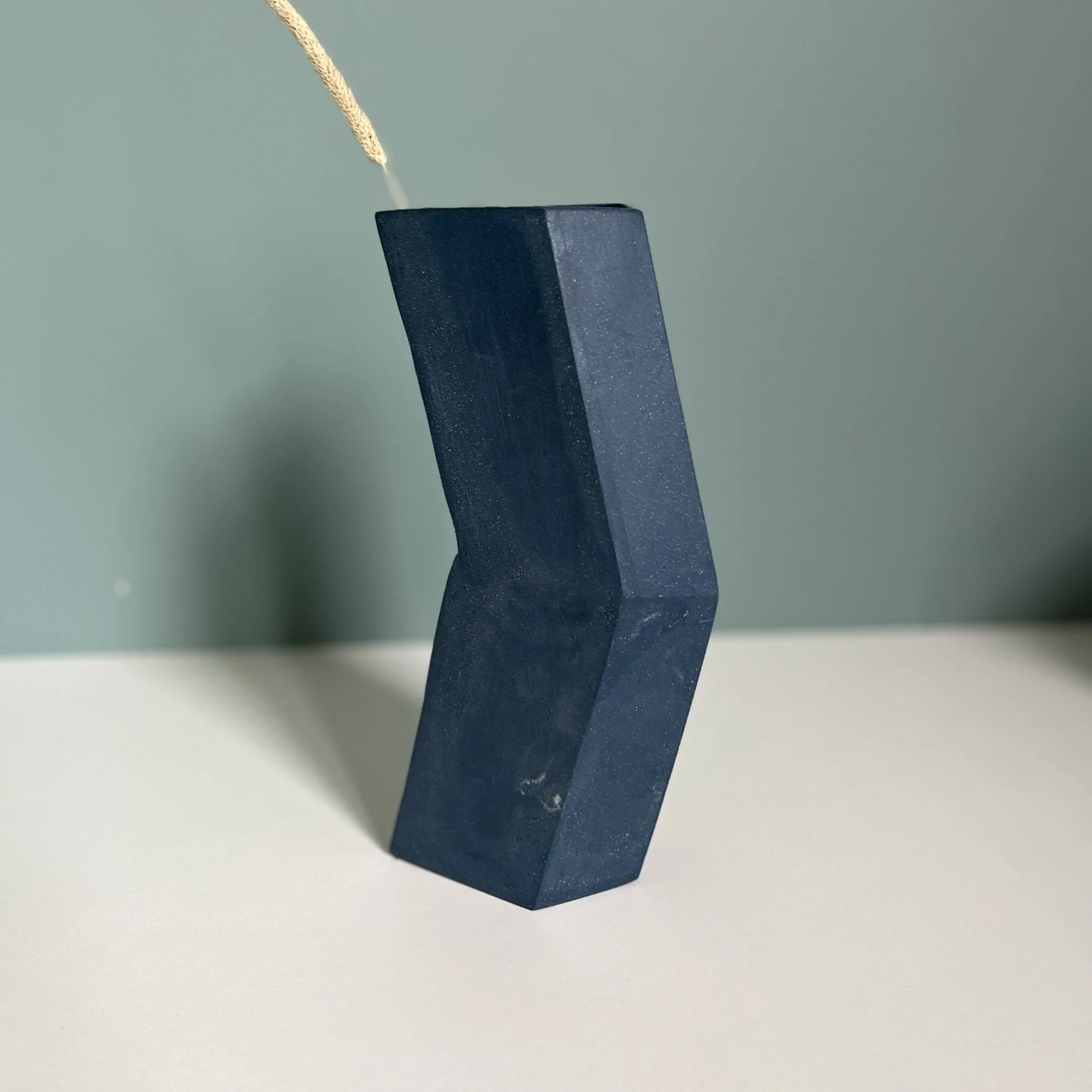 Blue Arrow Pot