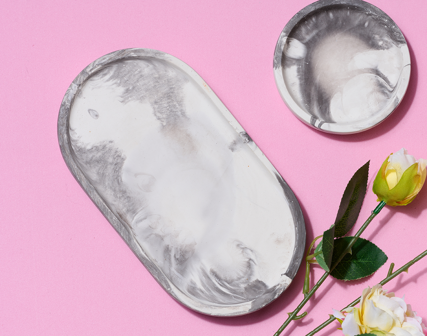 beim kreativen Workshop gefertigte ovale Dekoschale