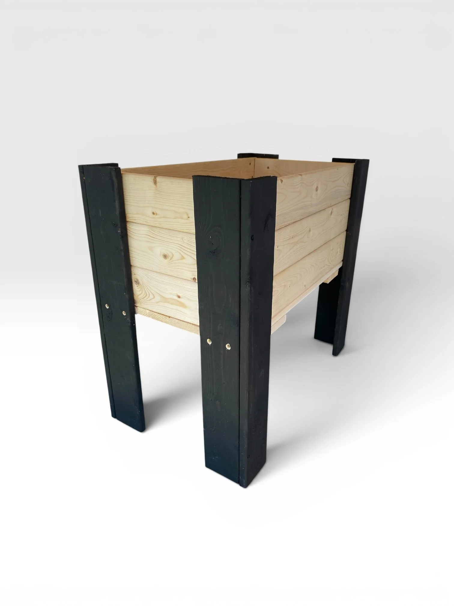 Medium Raised Planter 24