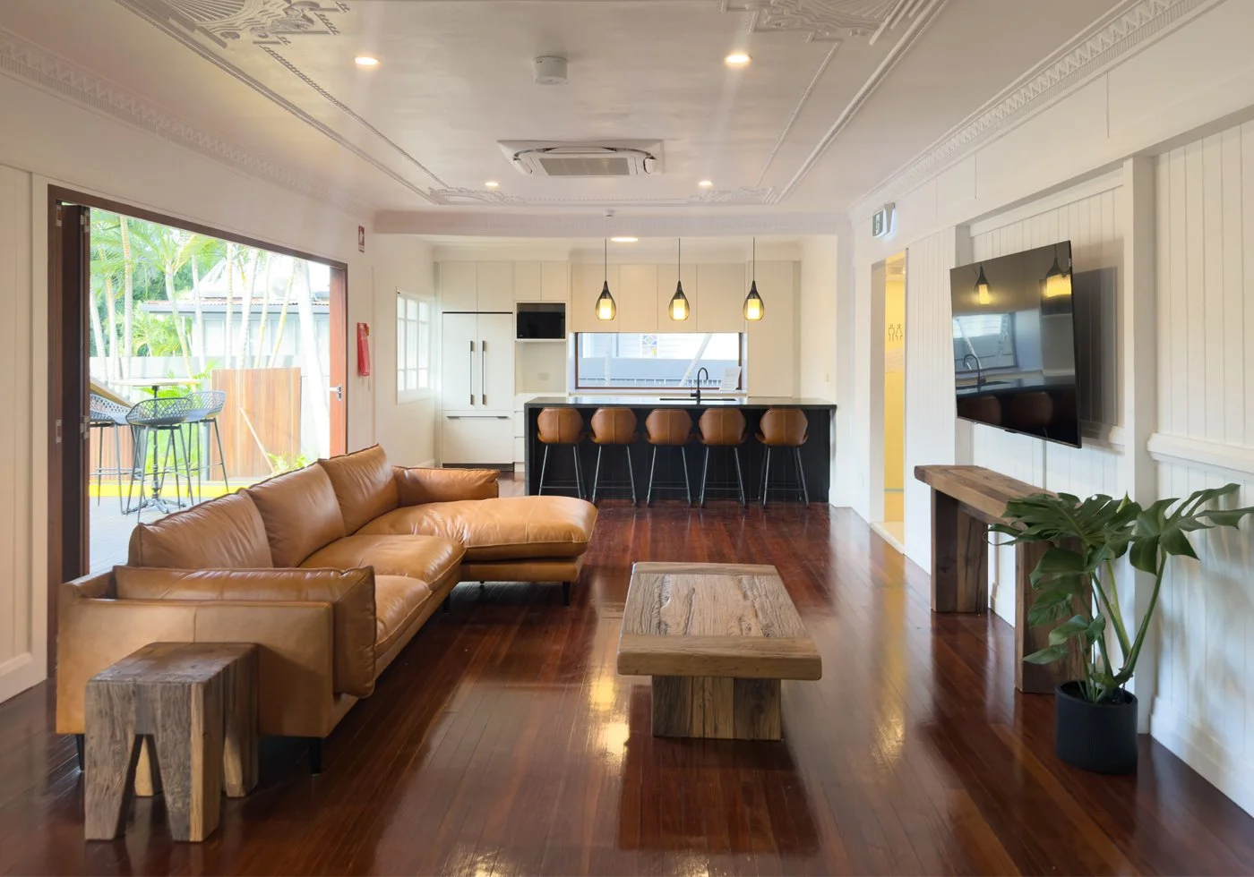 Indoor Kitchen 1 700x490.jpg