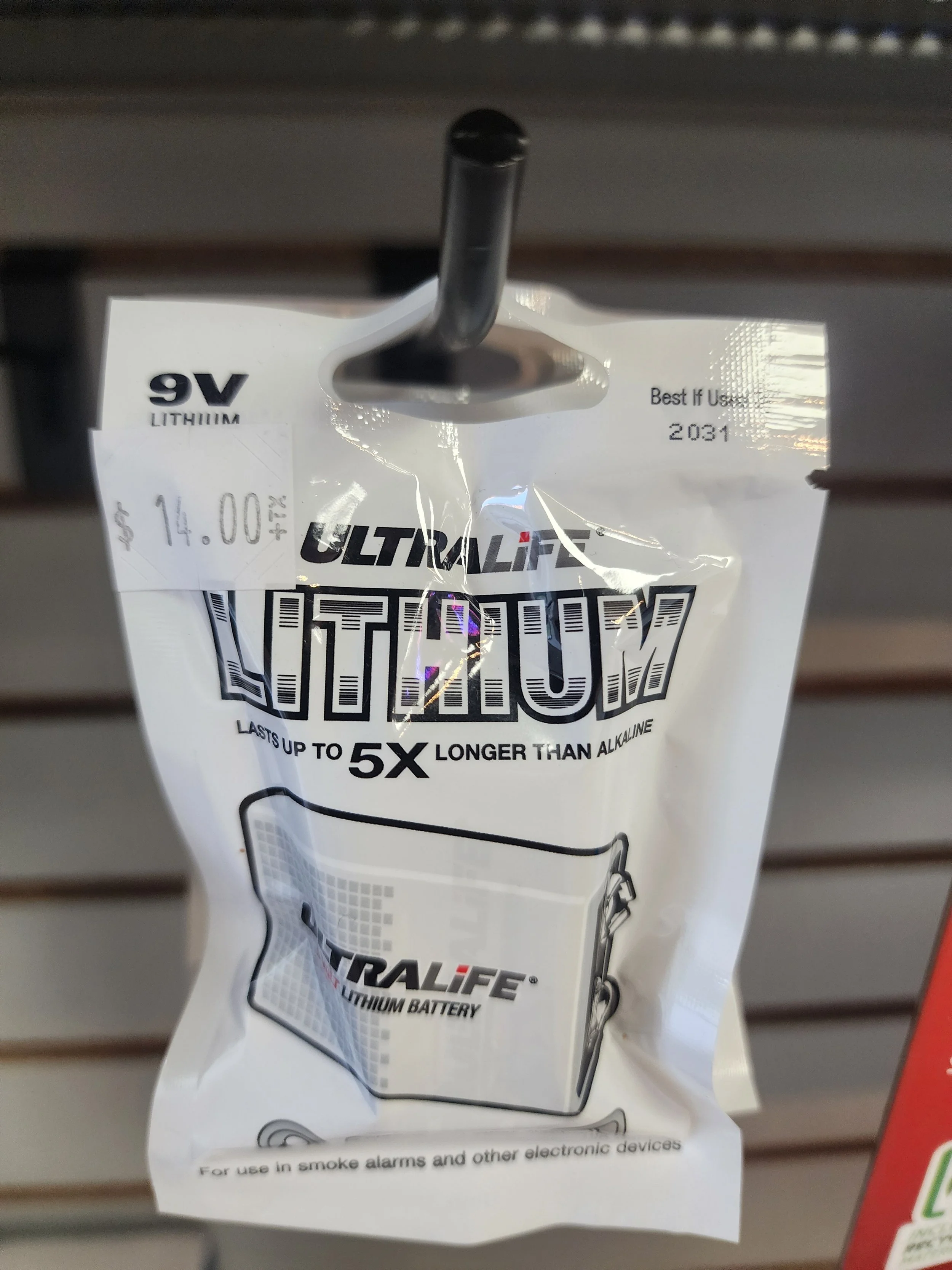 Lithium 9V battery