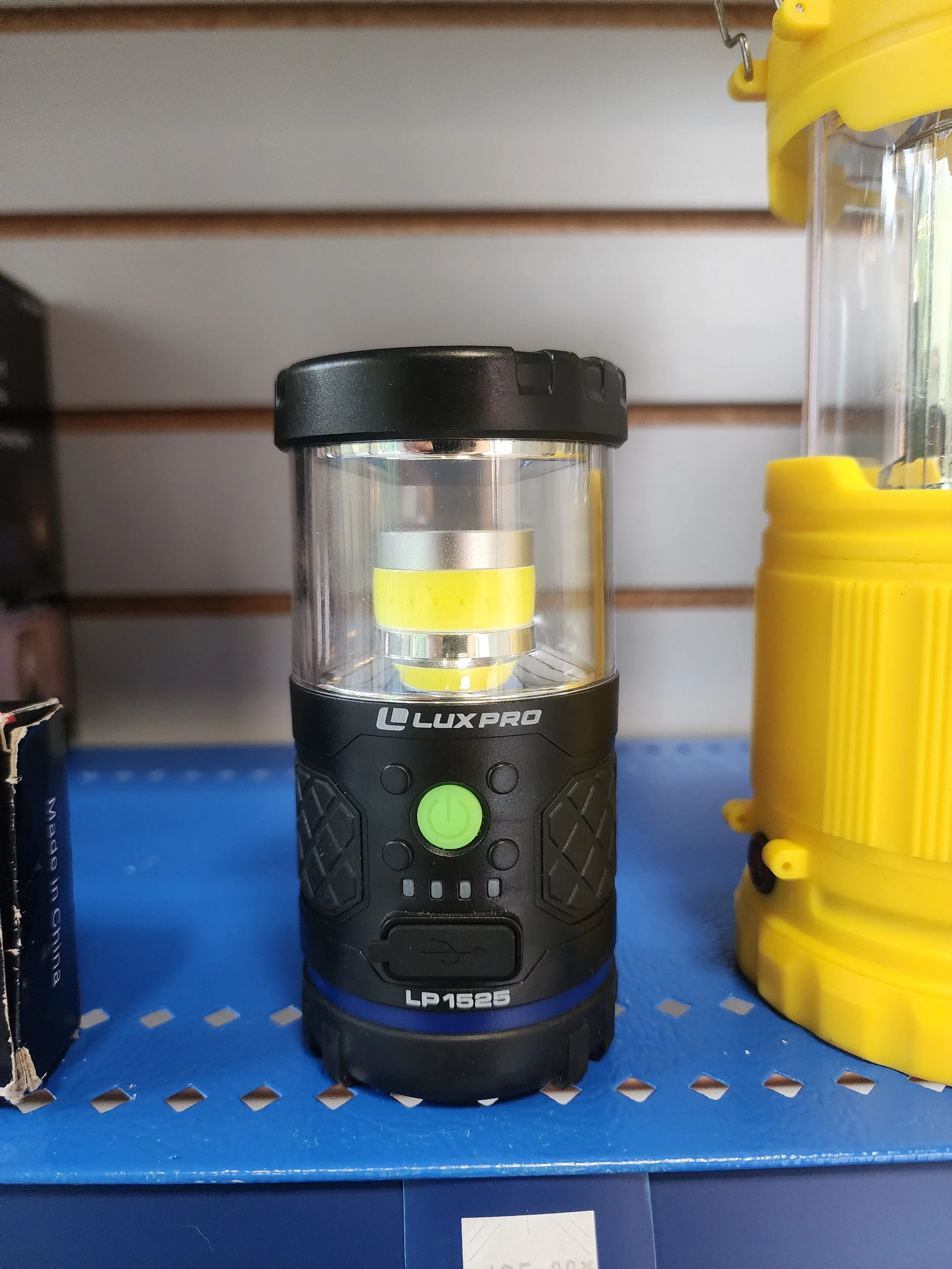 Lux Pro LP1525 Lantern