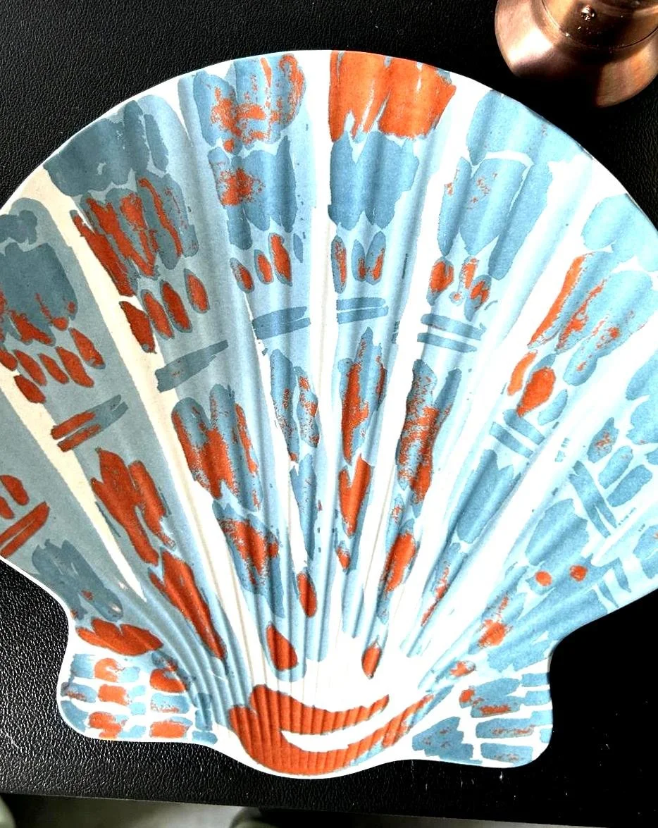 Hand-Painted Ceramic Seashell Décor