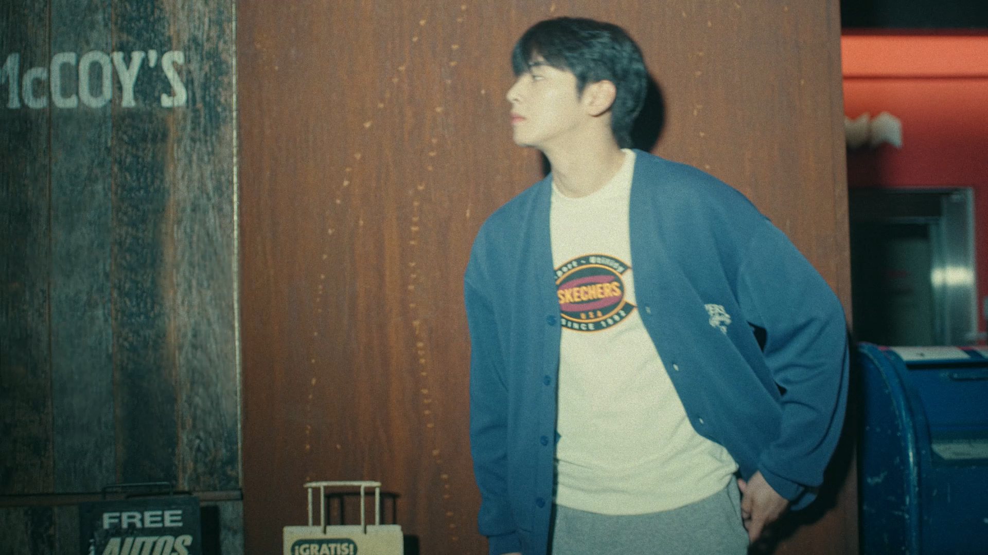 0610_Skechers_30.00_00_15_13.Still005.png