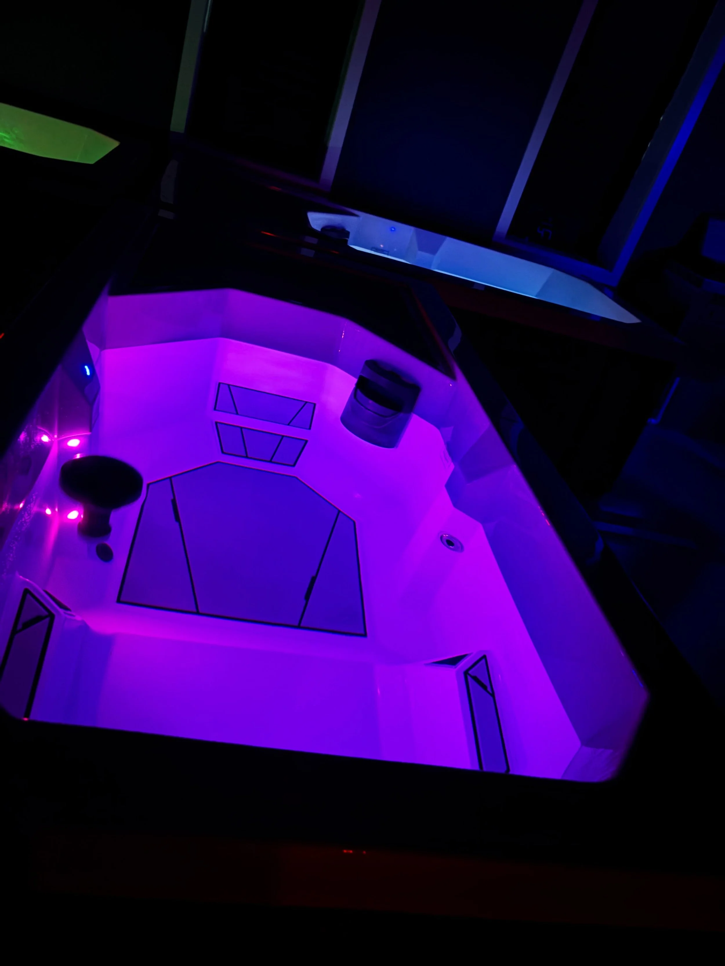 Your space to reset. Your time to recover. 

#coldplunge #malvernpa #recovery #wellness #contrasttherapy