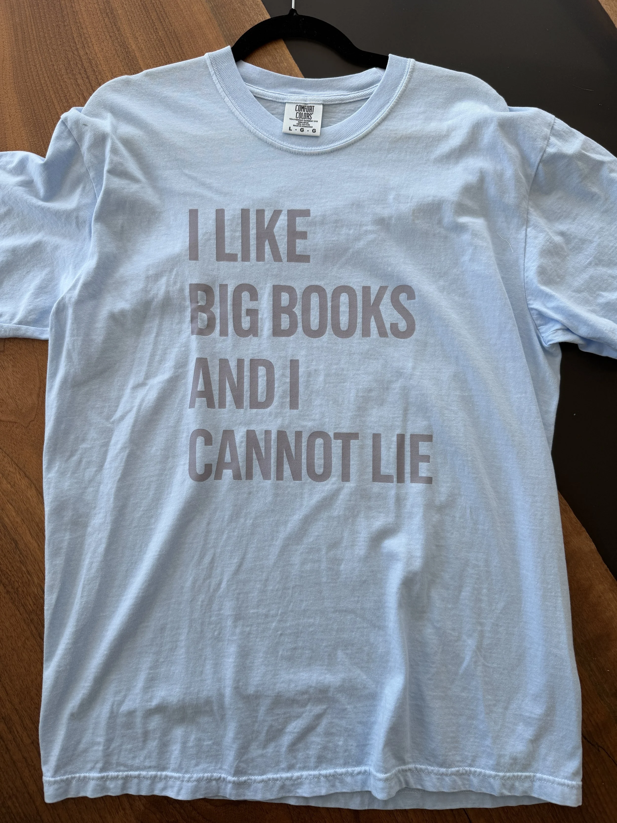 "I Like Big Books" Tshirt - Size Large