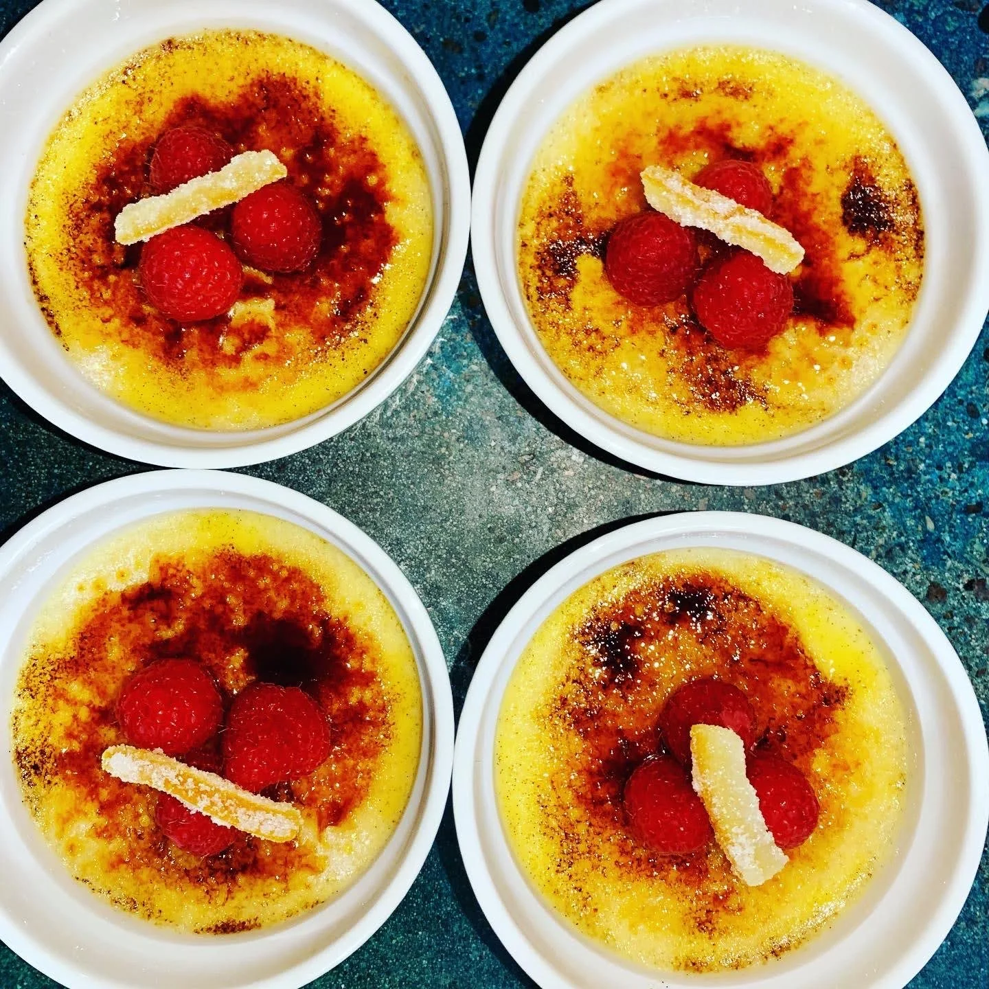 Covid Christmas crème brûlée at home in Milwaukee, Wisconsin, USA. My only Christmas not in Dublin since 2003. December 2021. 
