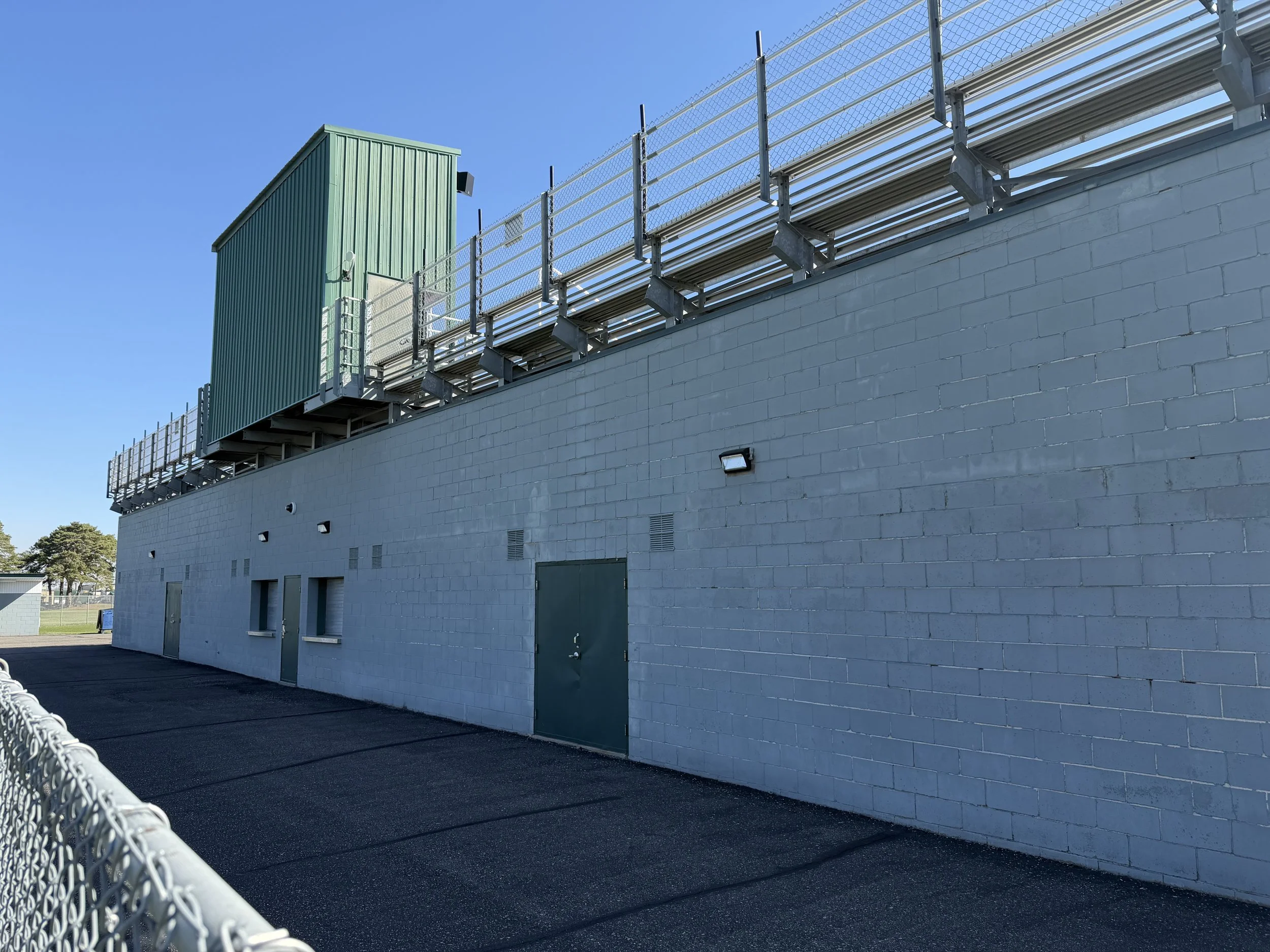 Photo showing the grandstand's deteriorated exterior.