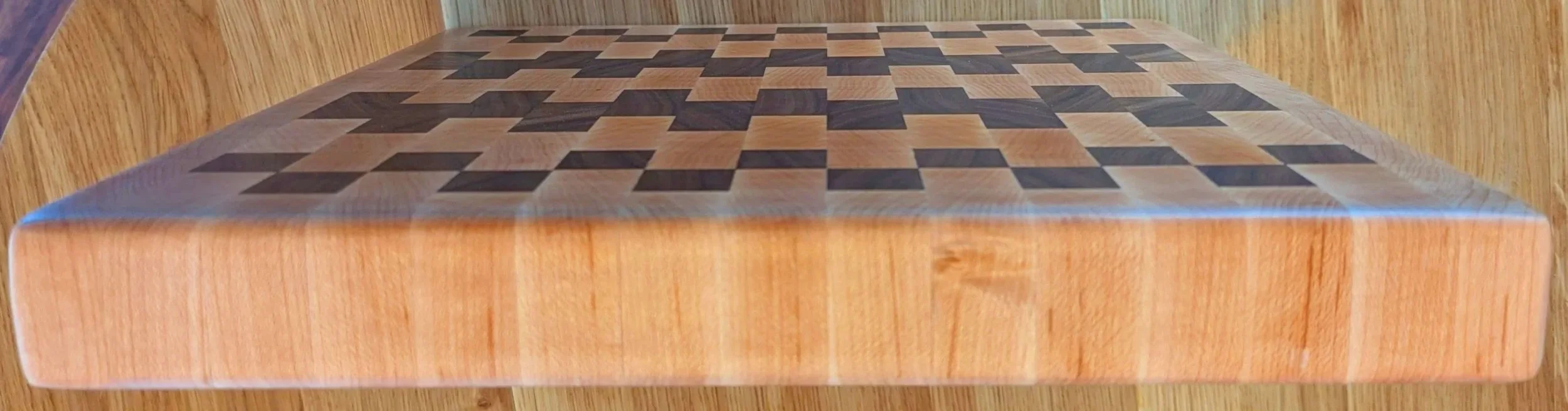 Handcrafted Maple & Walnut End-Grain Cutting Board with Handle – Geometric Pattern