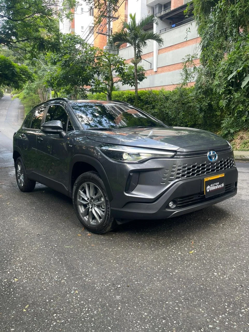 Toyota Corolla Cross XEI