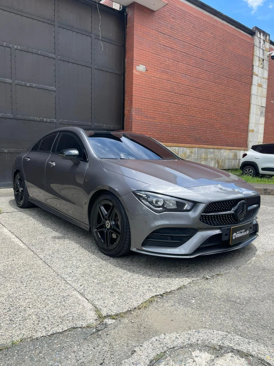 Mercedes Benz CLA 180