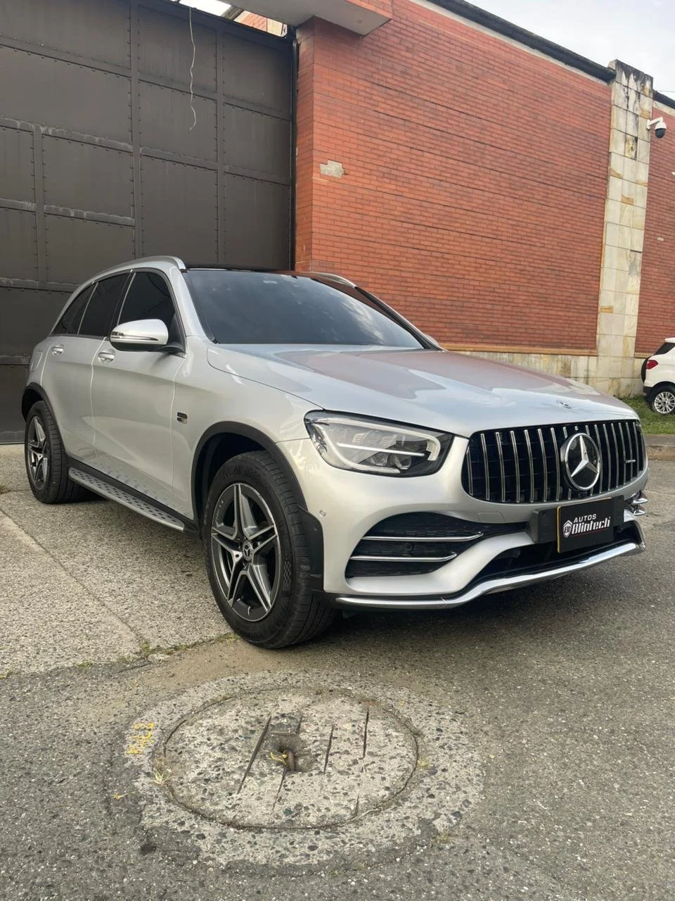 Mercedes Benz GLC300E 4Matic