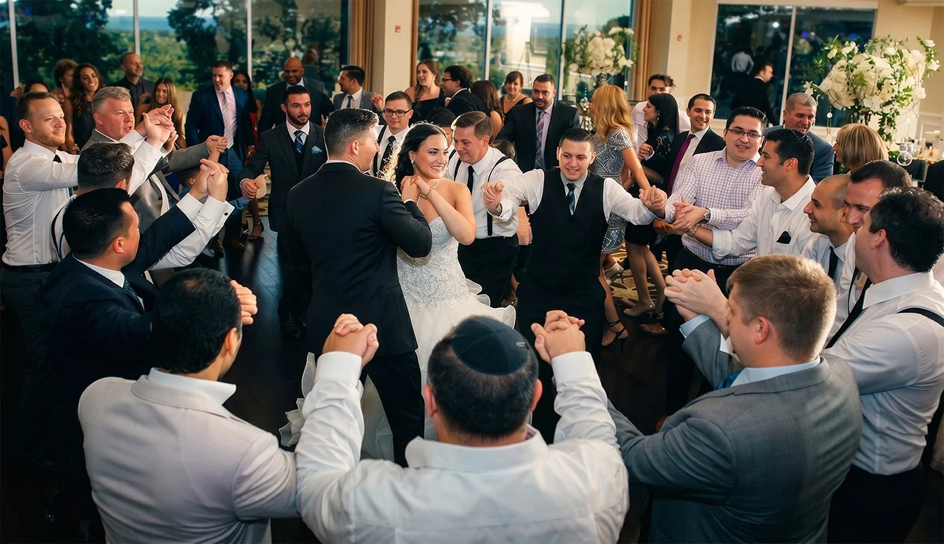 nyc-wedding-photographe-country-club-horah.jpg