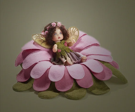 Miki (limited edition centerpiece)