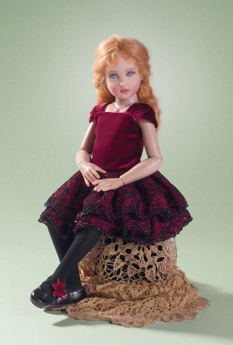 Lark-Little-Lady-sitting.jpg