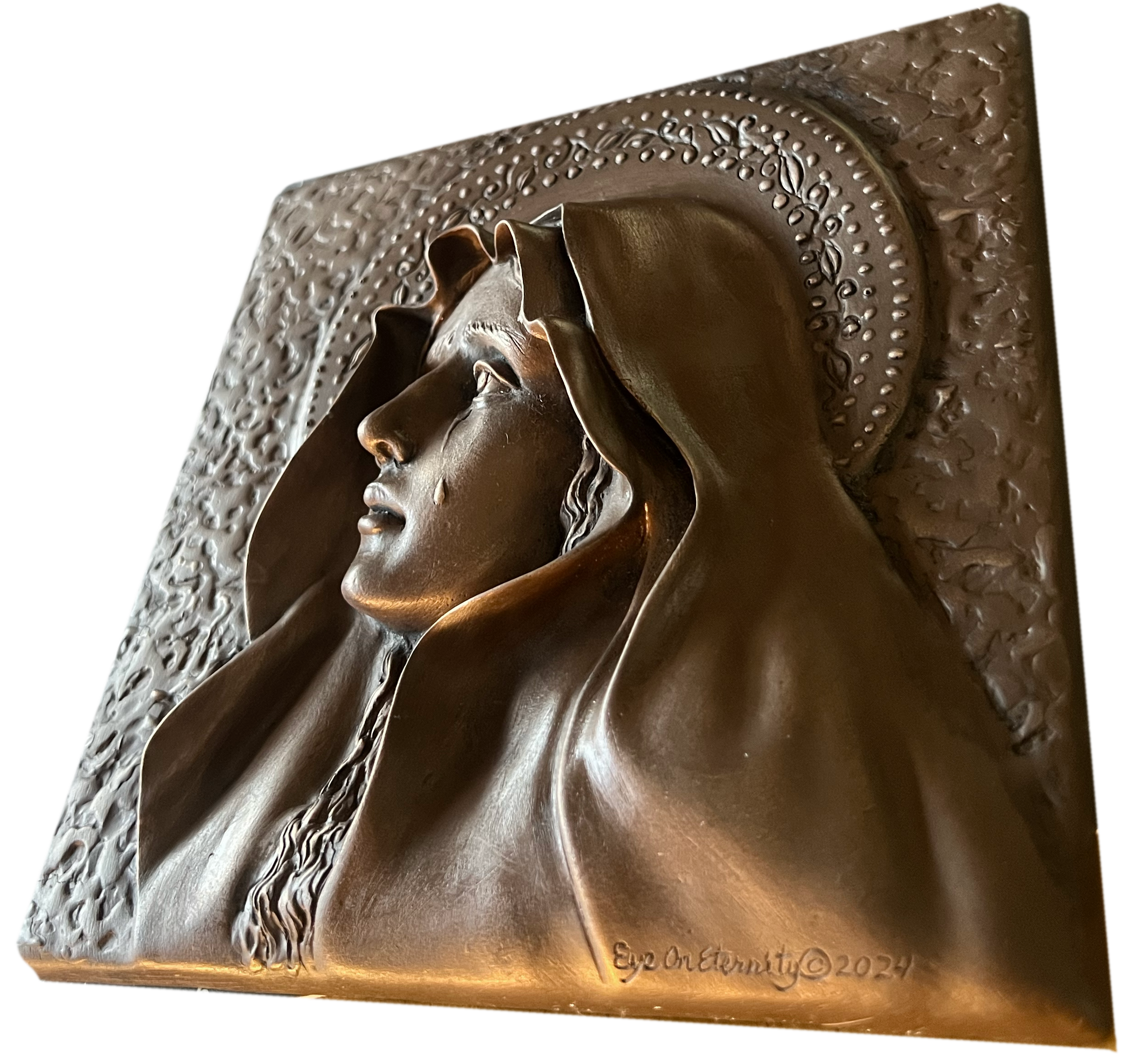 OLS bas relief desat side right.png