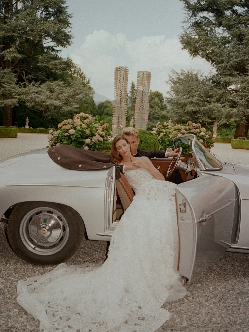 M&amp;M ✨ from the eye of @daria_m_photography 

Couple: @italy.couple @milona_m m@dr.matteosfriso
Wedding Planner: @firstpickplanning 
Lead Photography + Creative Direction: @daina.hazel 
Photography: @theodoreandco_ Bridal Designer: @lebaobabsposa
