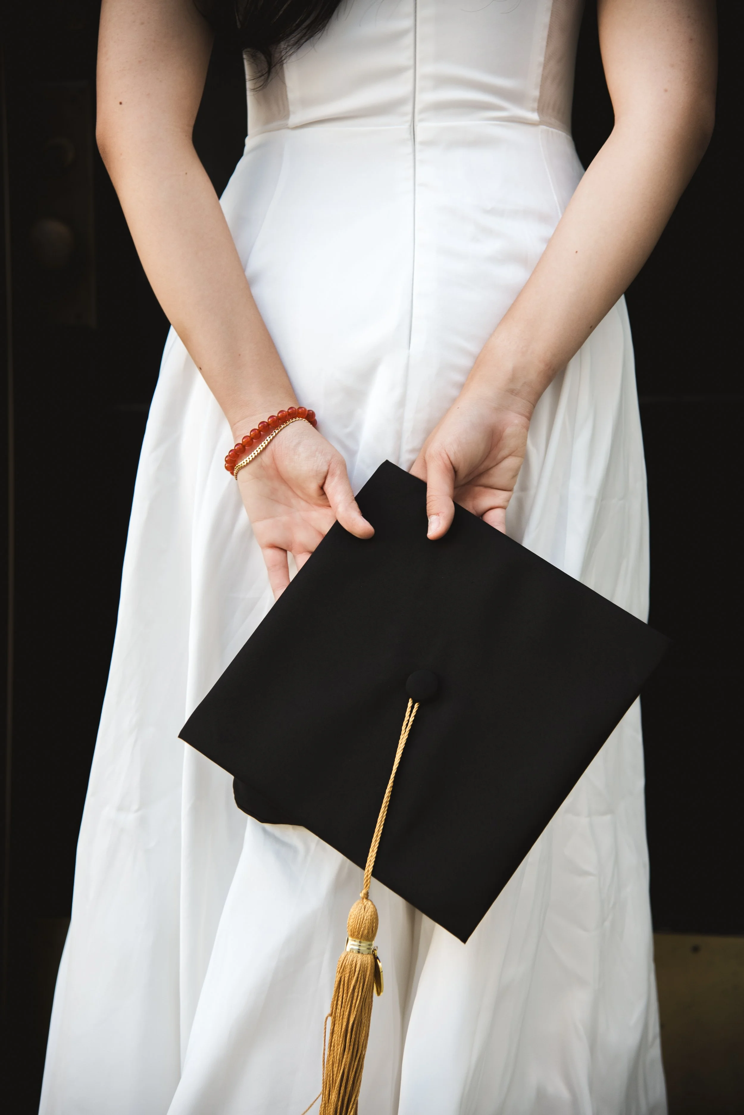 Victoria Malca-lecaros Grad Photos-2.jpg