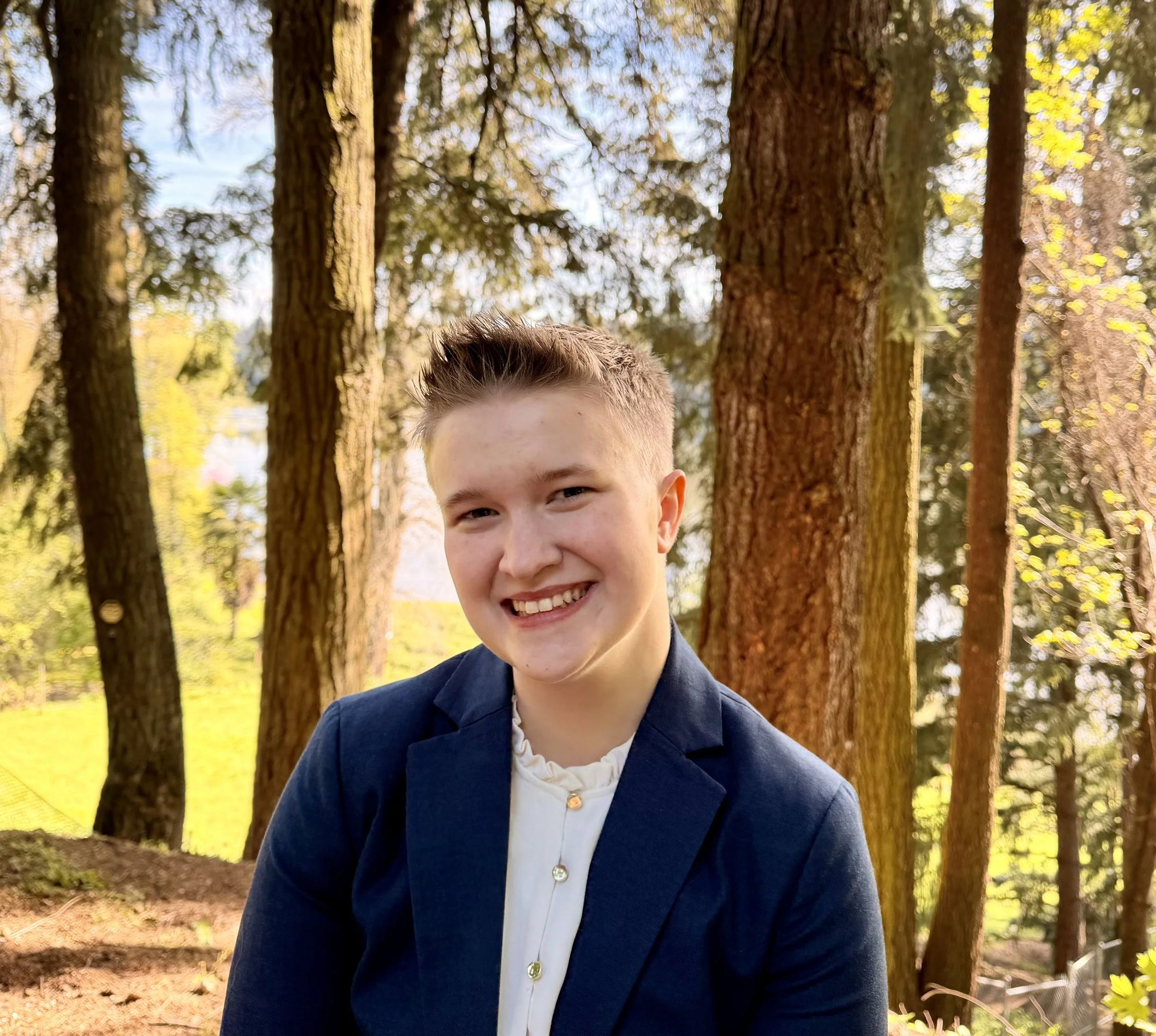 peren smiling headshot