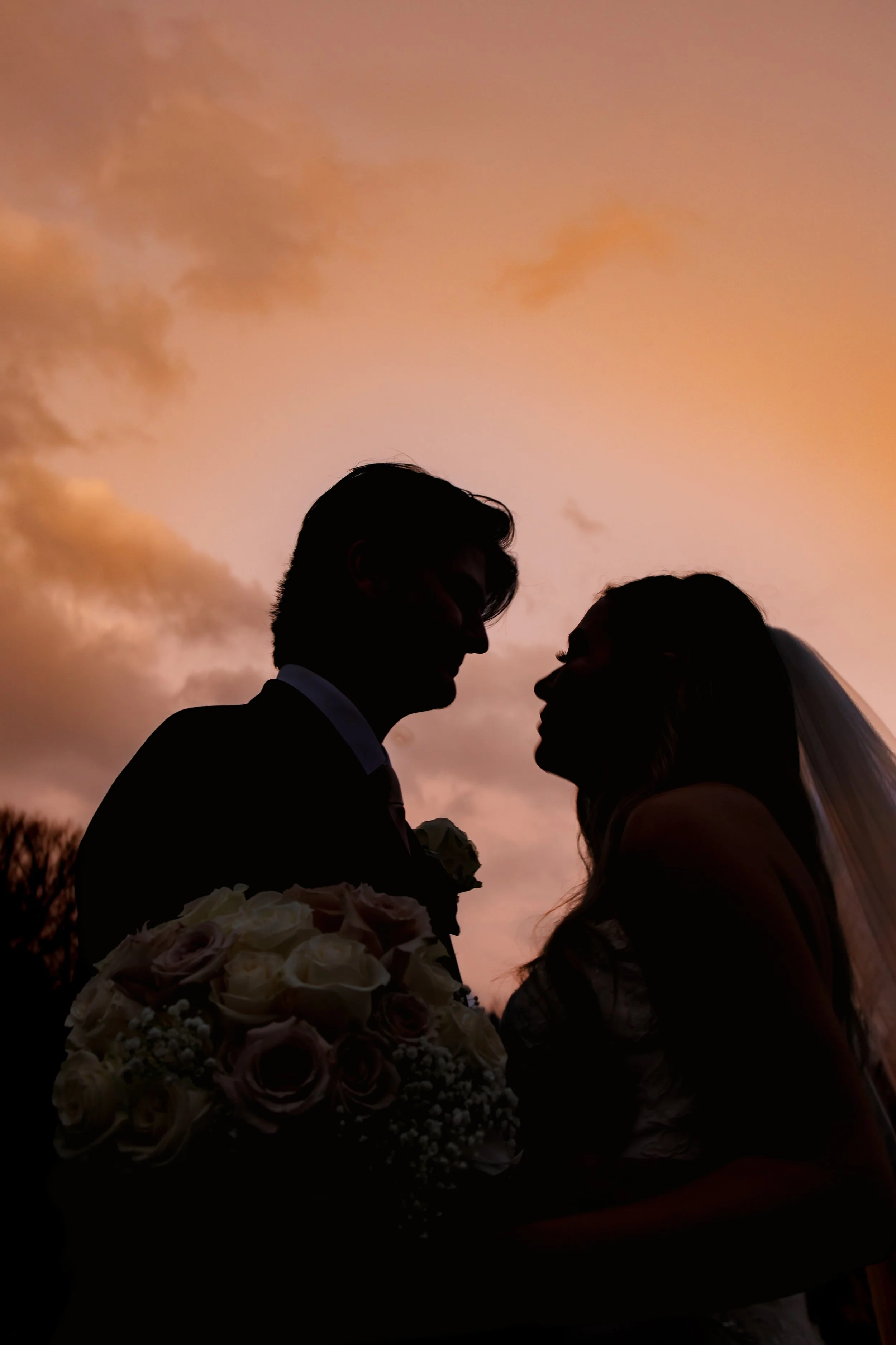 Mississippi bride and groom sunset photoshoot.