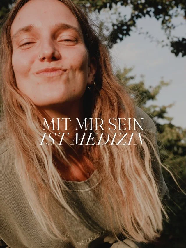 Mit mir sein ist Medizin. 
Menschen sagen mir, ich mache ihnen mit meinen Worten Mut. Selbst an Tagen, an denen ich diesen selbst nicht sp&uuml;ren kann. Wie m&auml;chtig wir Menschen doch sind, wie viel Energie uns jeden Tag zur Verf&uuml;gung steht