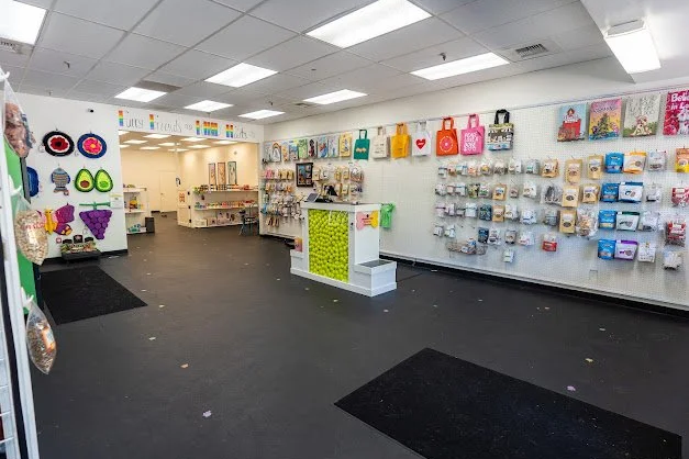 Paws N' Play dog training center in River Park, Sacramento