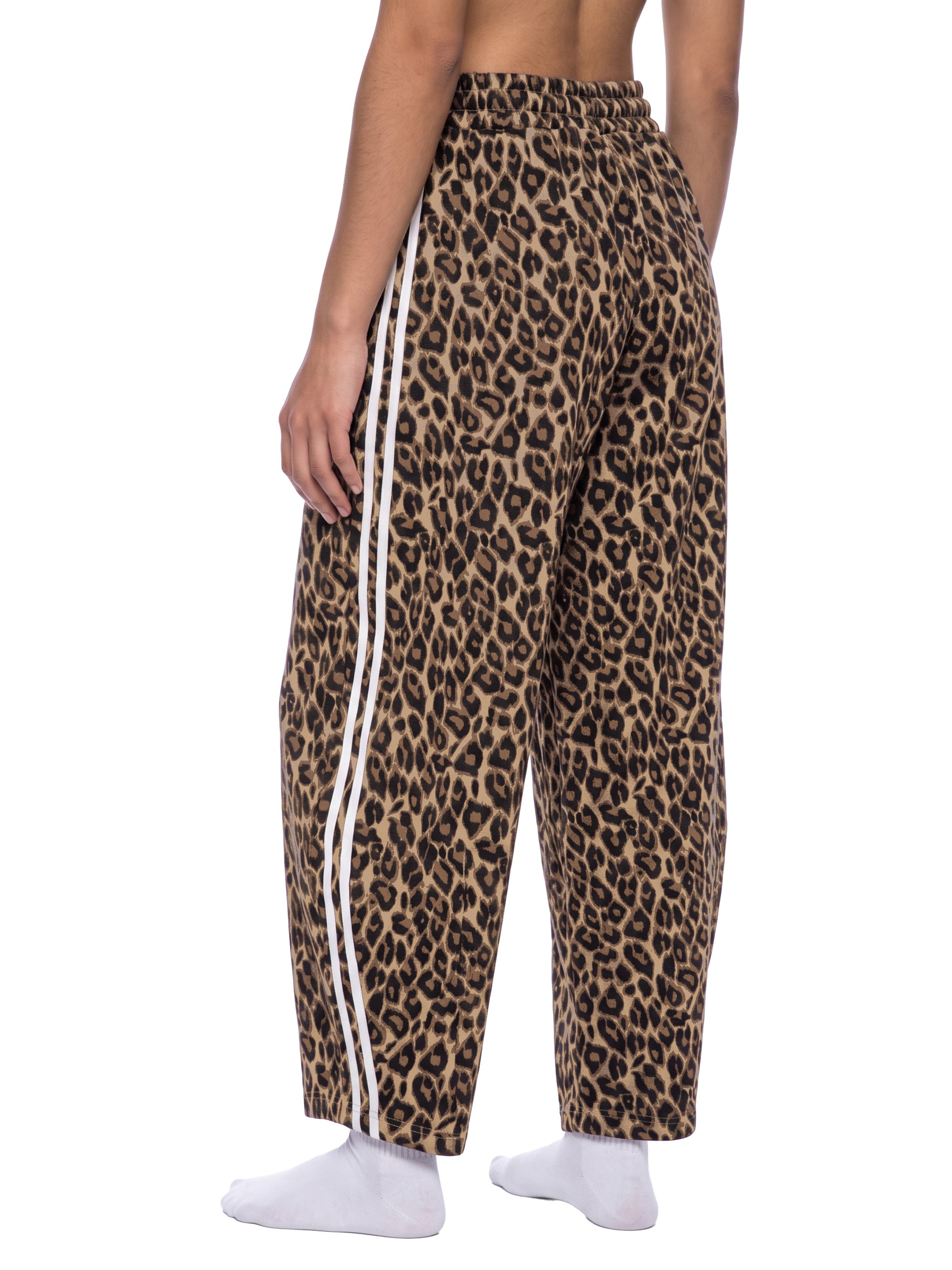 UB0064-C001-V2_mockup_20261016_12.jpg