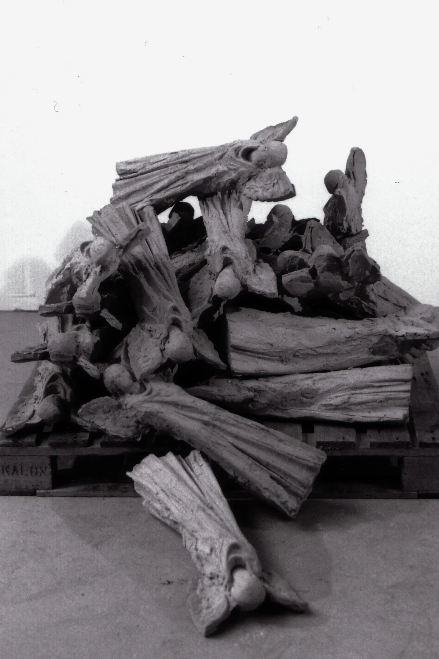 REPUBLIC (concrete, wood) variable dimensions