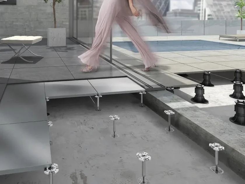 The B_Modular system by Eterno Ivica, a versatile and efficient solution for professional raised flooring installations, supplied and installed by PietraCasa.