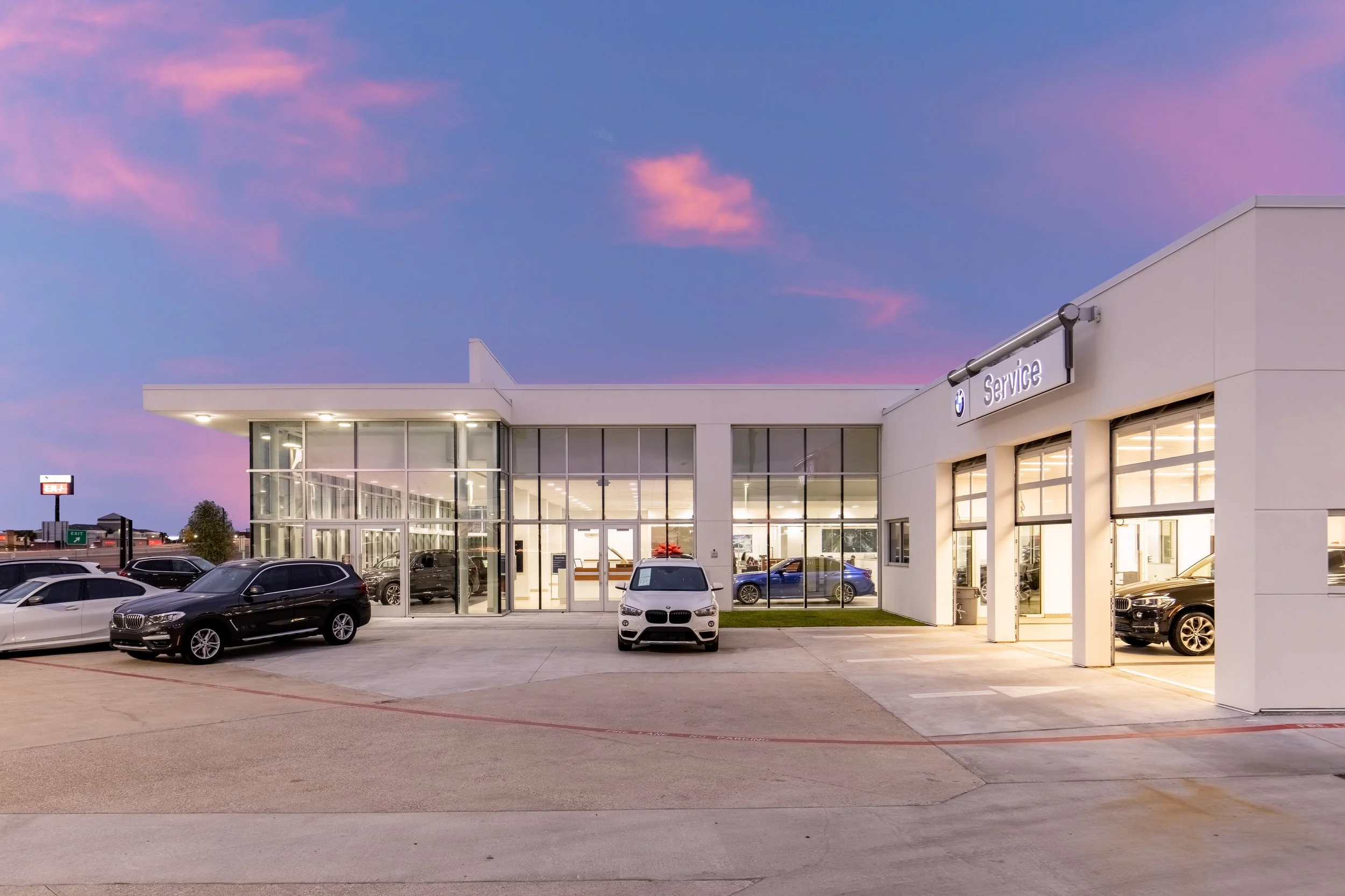 JPAGE-Construction-BMWofCCArch--7.jpg