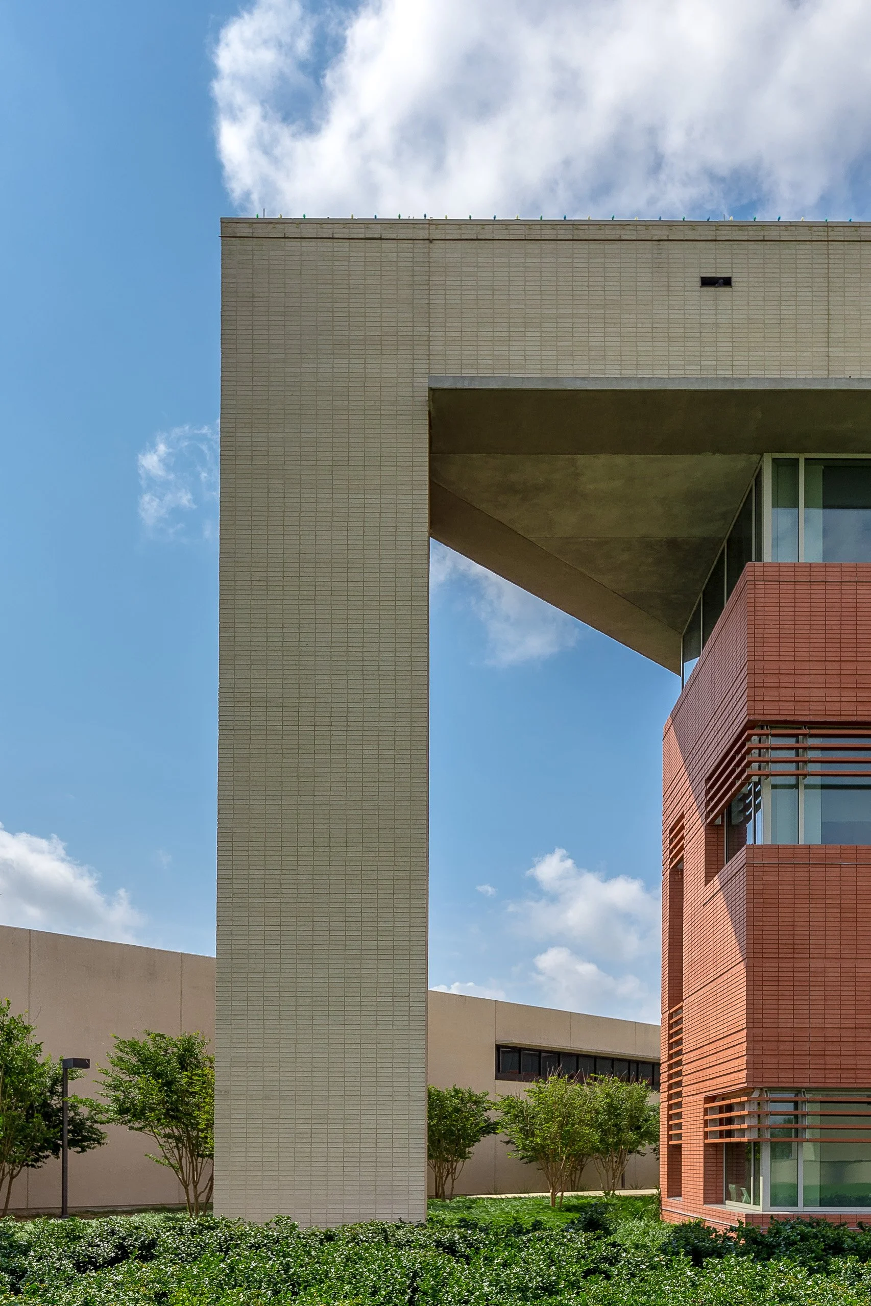 JPAGE-Arch-AGCM-TAMUCCExteriorProjects-3.jpg