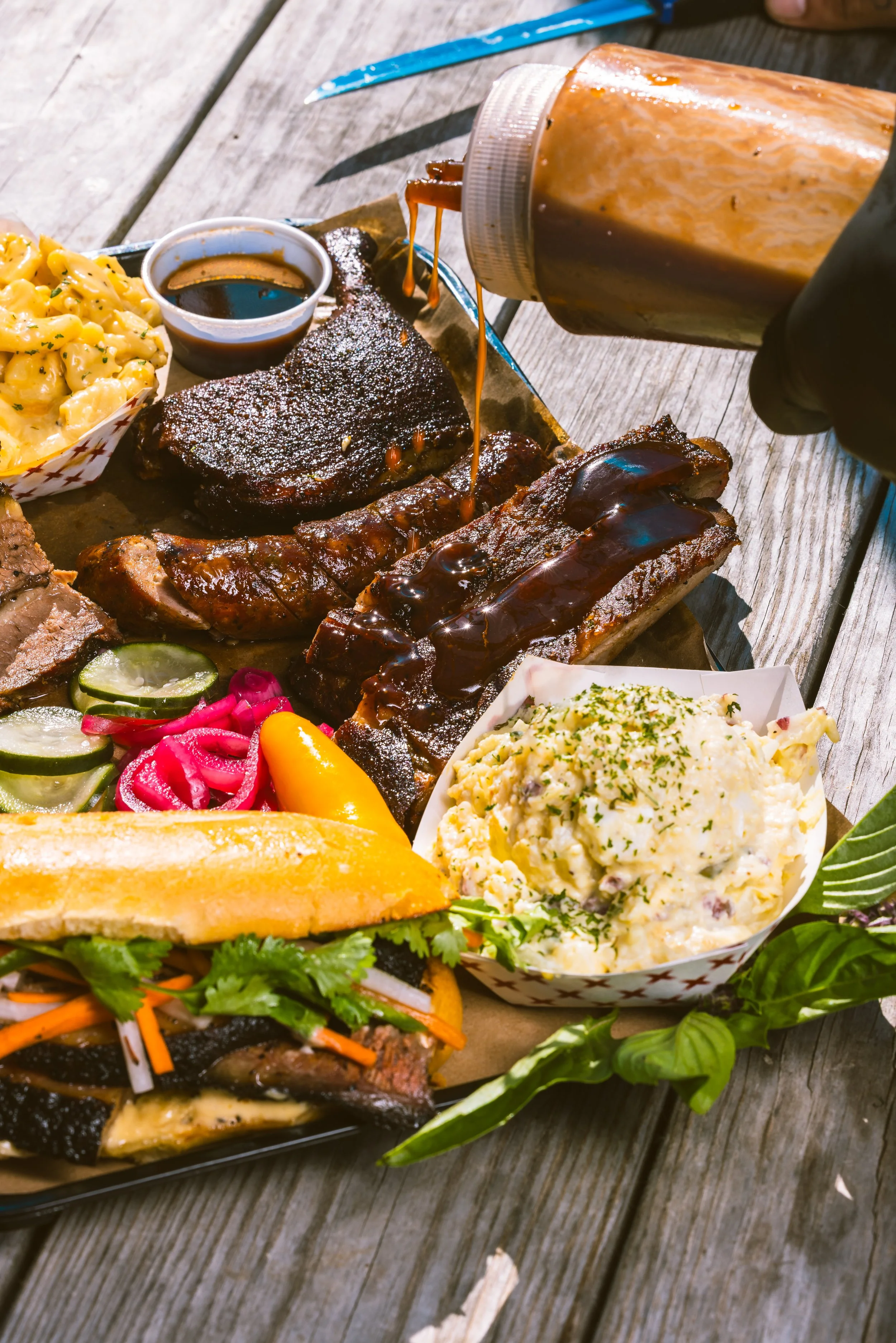 JPAGE-Editorial-TheBend-FullSendBBQ-0475.jpg