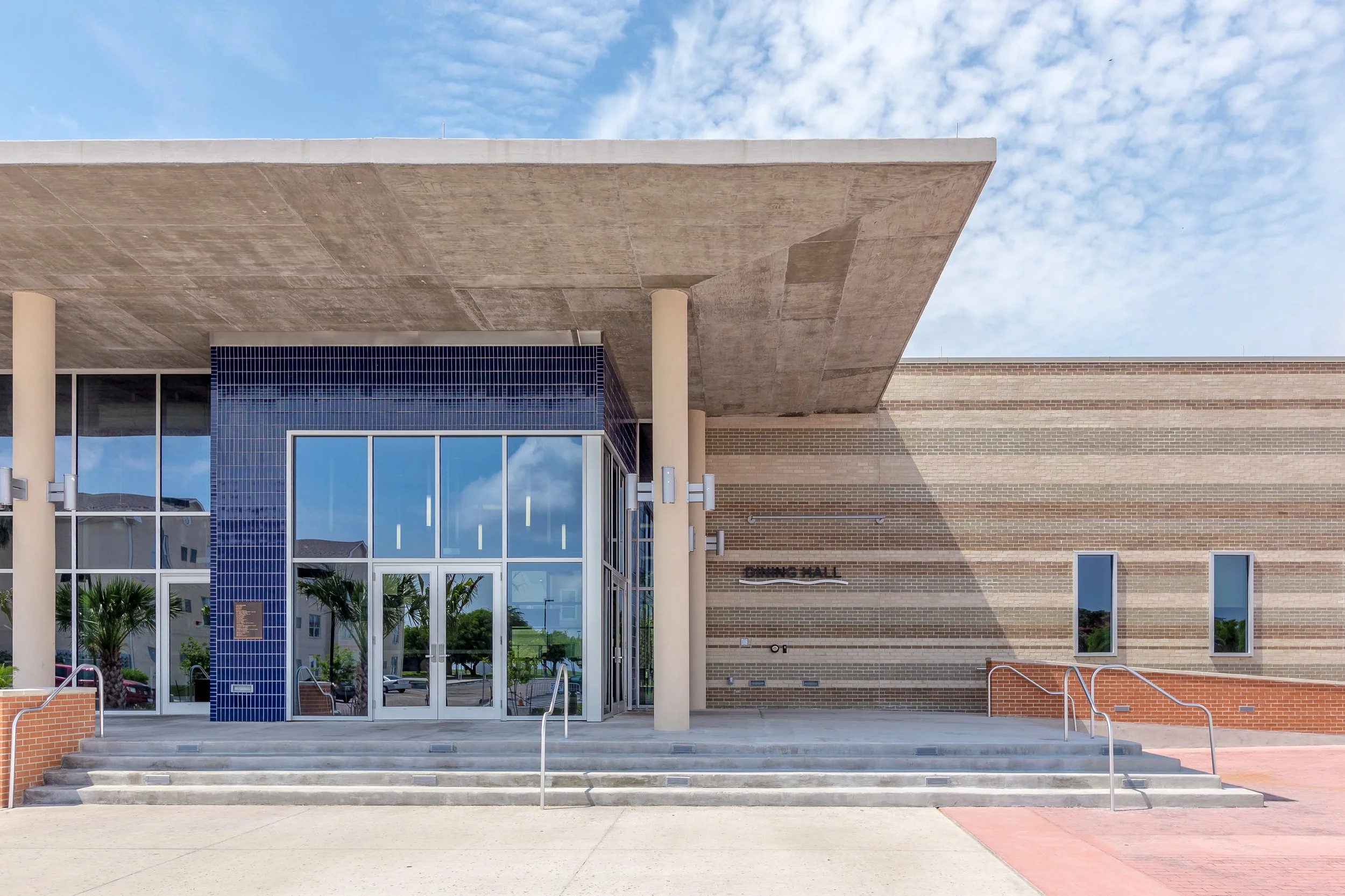 JPAGE-Arch-AGCM-TAMUCCExteriorProjects-8.jpg